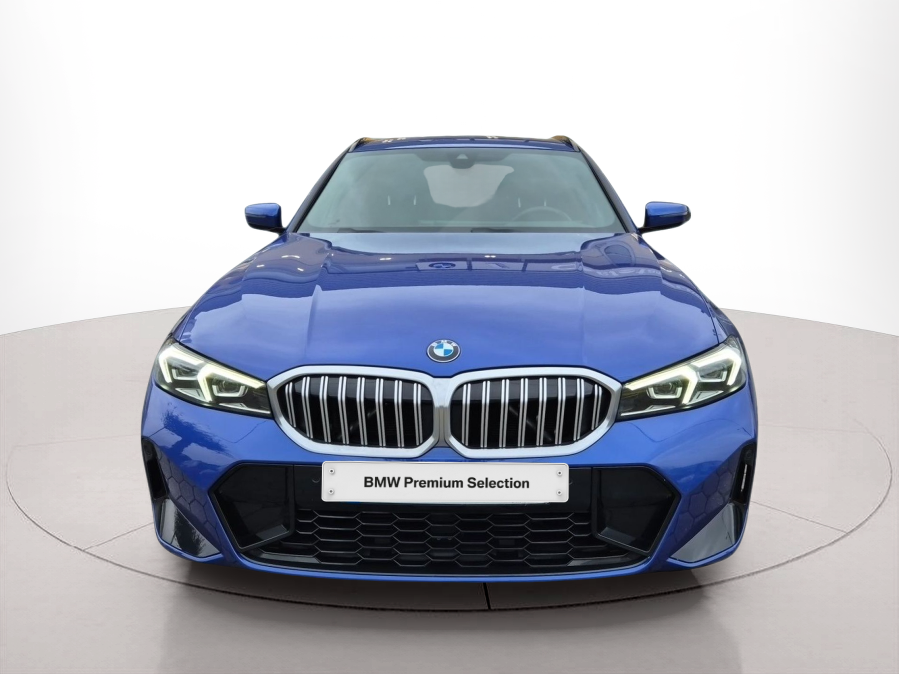 Fotos de BMW Série 3 320d Touring color Azul. Año 2024. 140KW(190CV). Diesel. En concesionario Caetano Baviera Santa Maria da Feira de Santa Maria da Feira