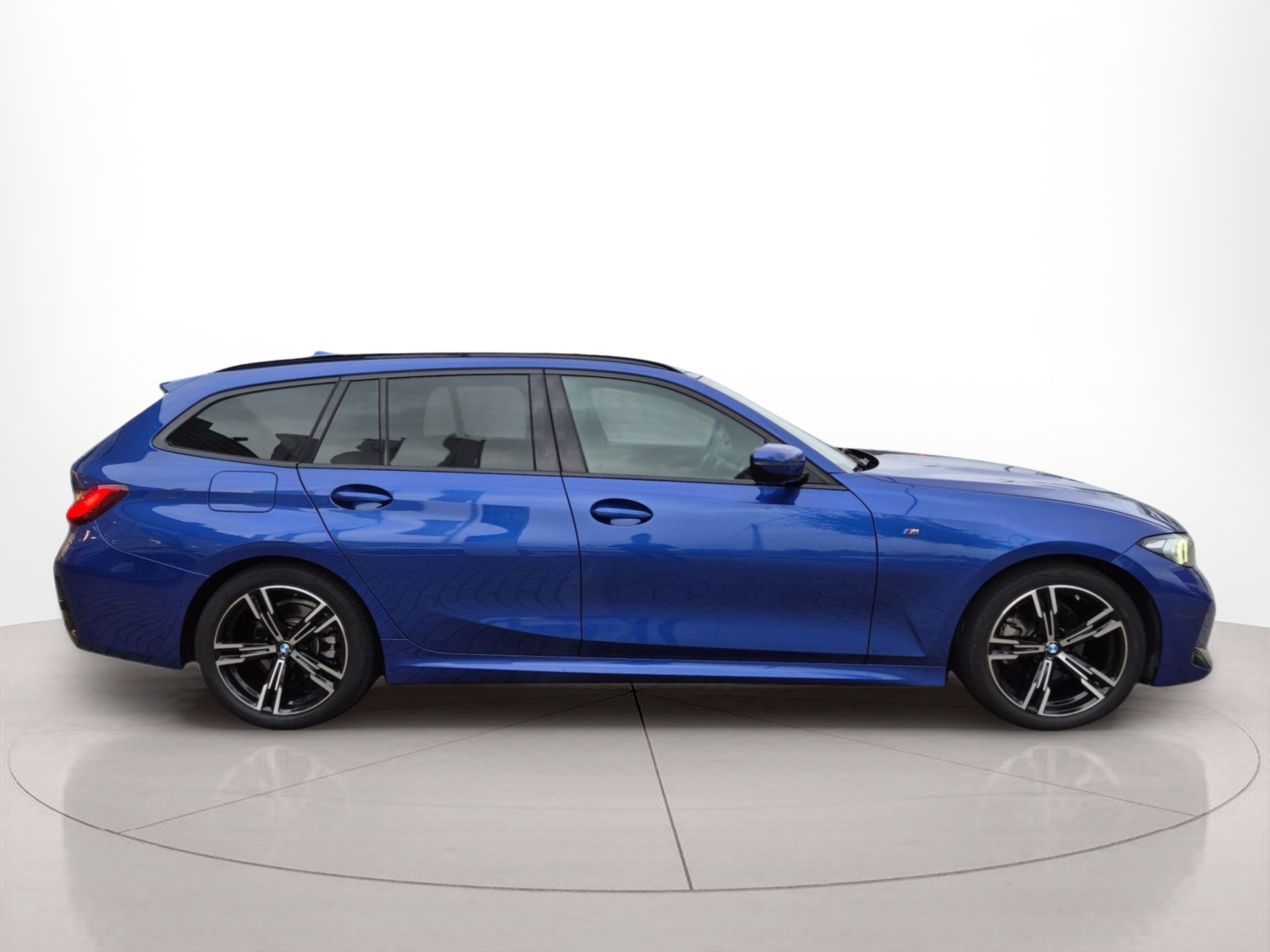 BMW Série 3 320d Touring color Azul. Año 2024. 140KW(190CV). Diesel. En concesionario Caetano Baviera Santa Maria da Feira de Santa Maria da Feira