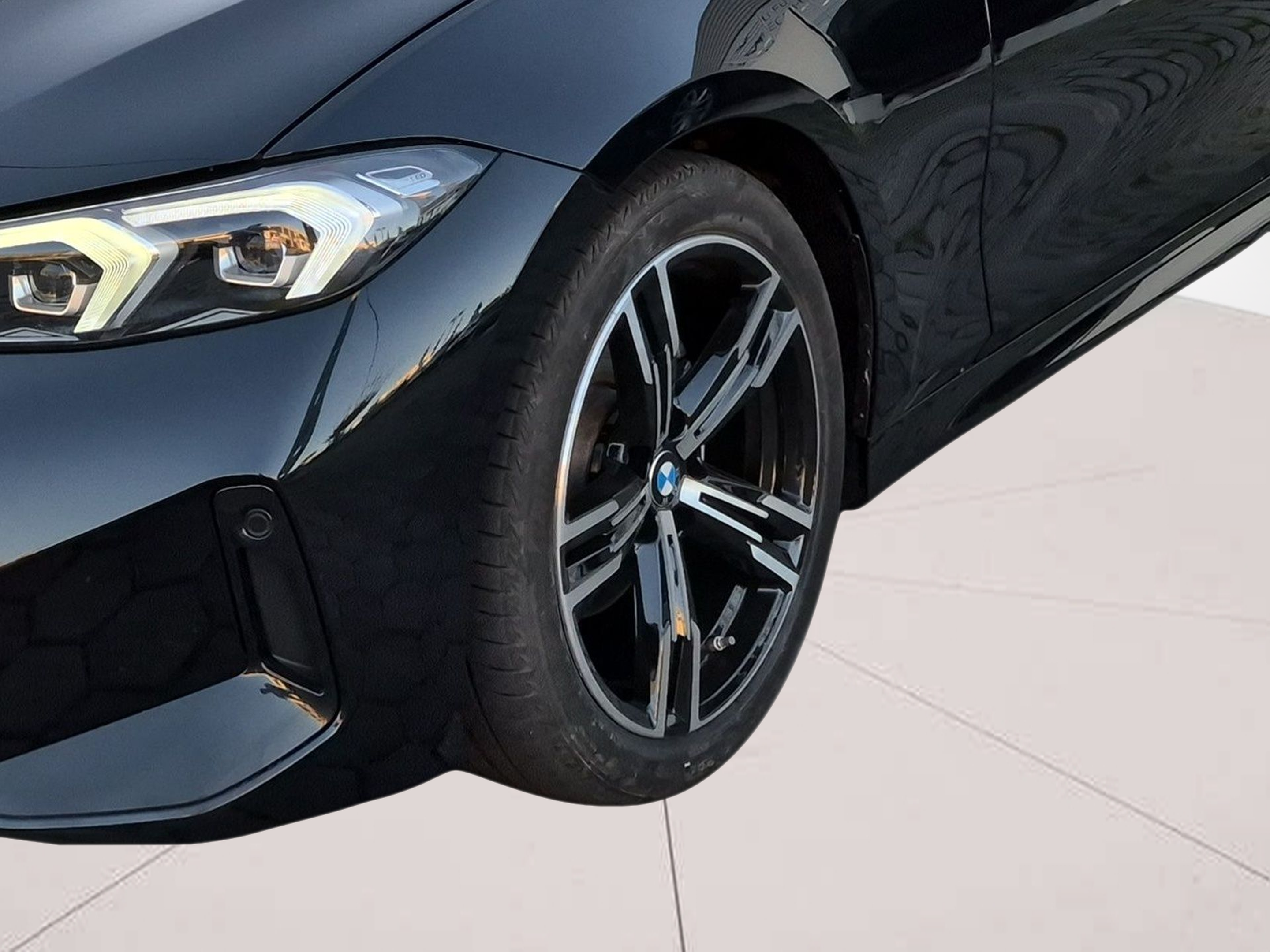 BMW Série 3 320d Touring color Negro. Año 2024. 140KW(190CV). Diesel. En concesionario Caetano Aveiro de Aveiro