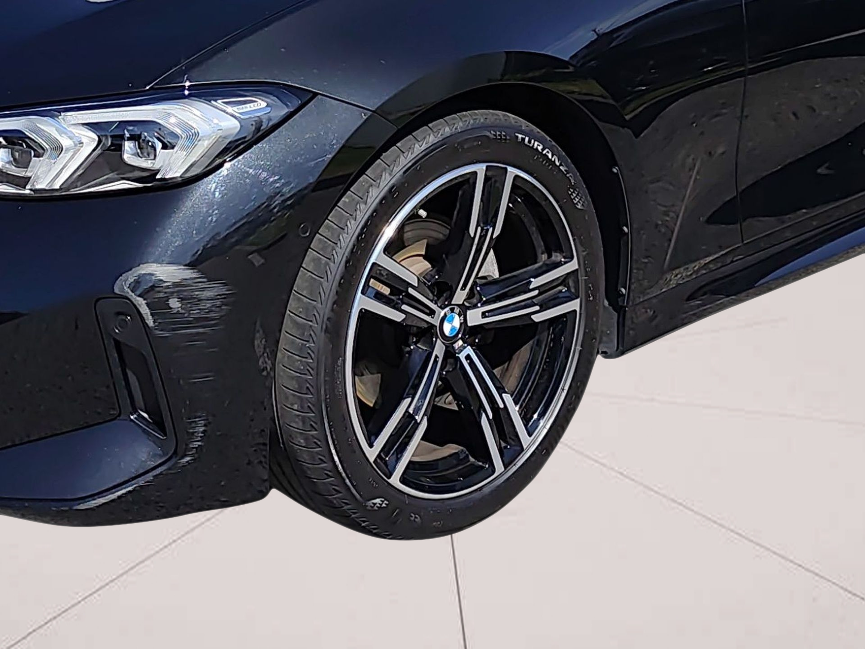 BMW Série 3 320d Touring color Negro. Año 2024. 140KW(190CV). Diesel. En concesionario Caetano Baviera Aveiro de Aveiro