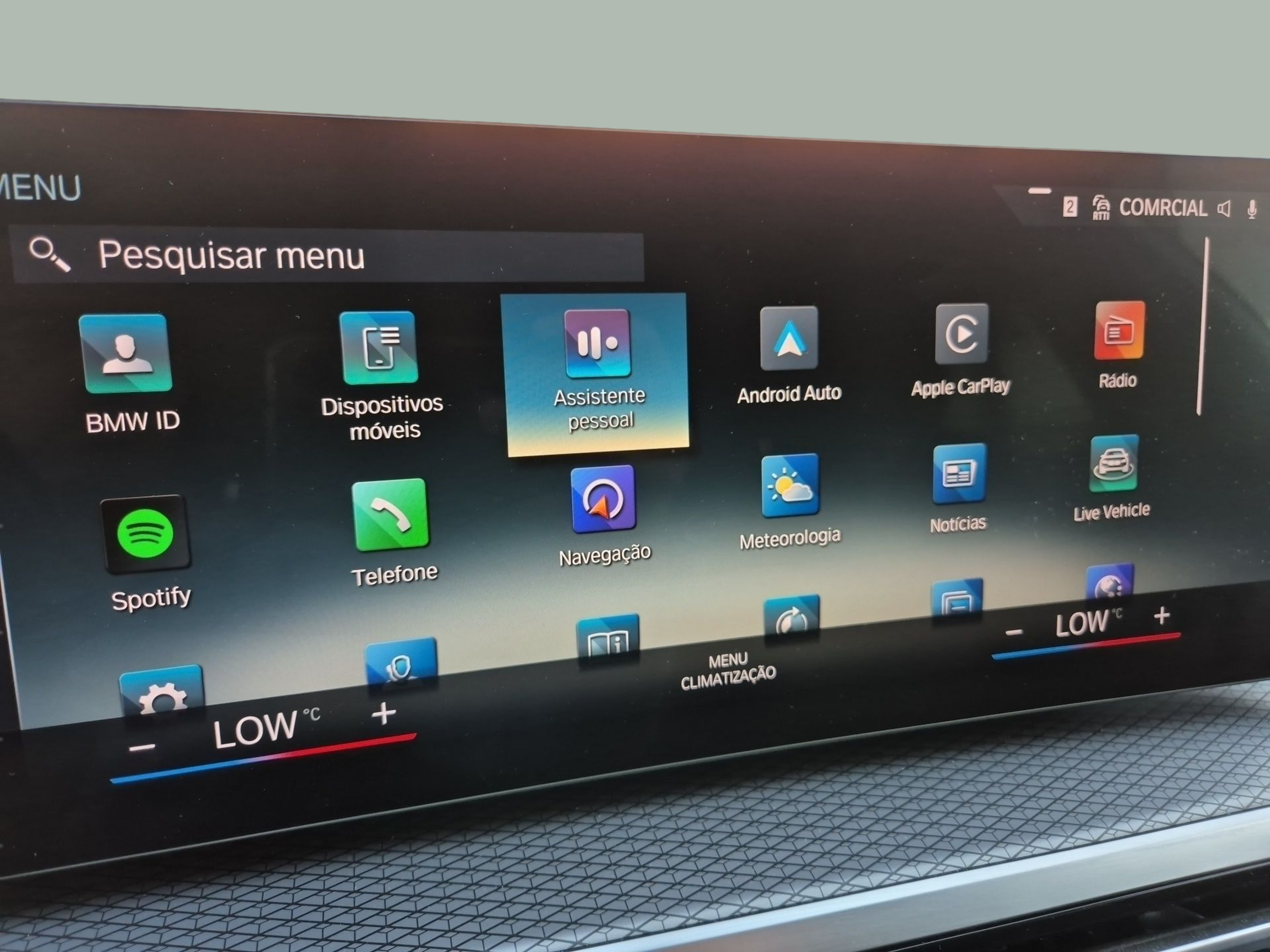 BMW Série 3 320d Touring color Negro. Año 2024. 140KW(190CV). Diesel. En concesionario Caetano Aveiro de Aveiro