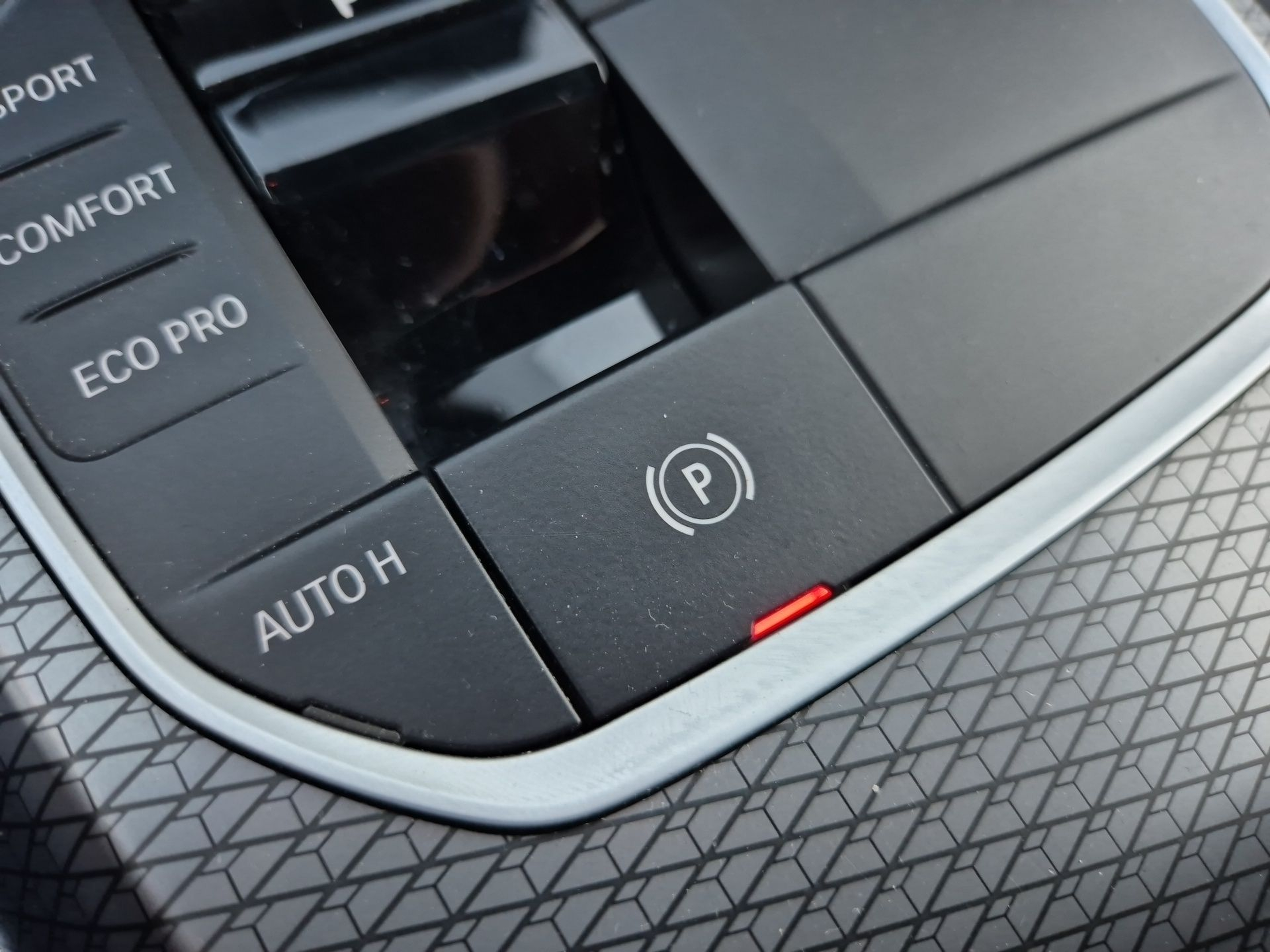 BMW Série 3 320d Touring color Negro. Año 2024. 140KW(190CV). Diesel. En concesionario Caetano Aveiro de Aveiro