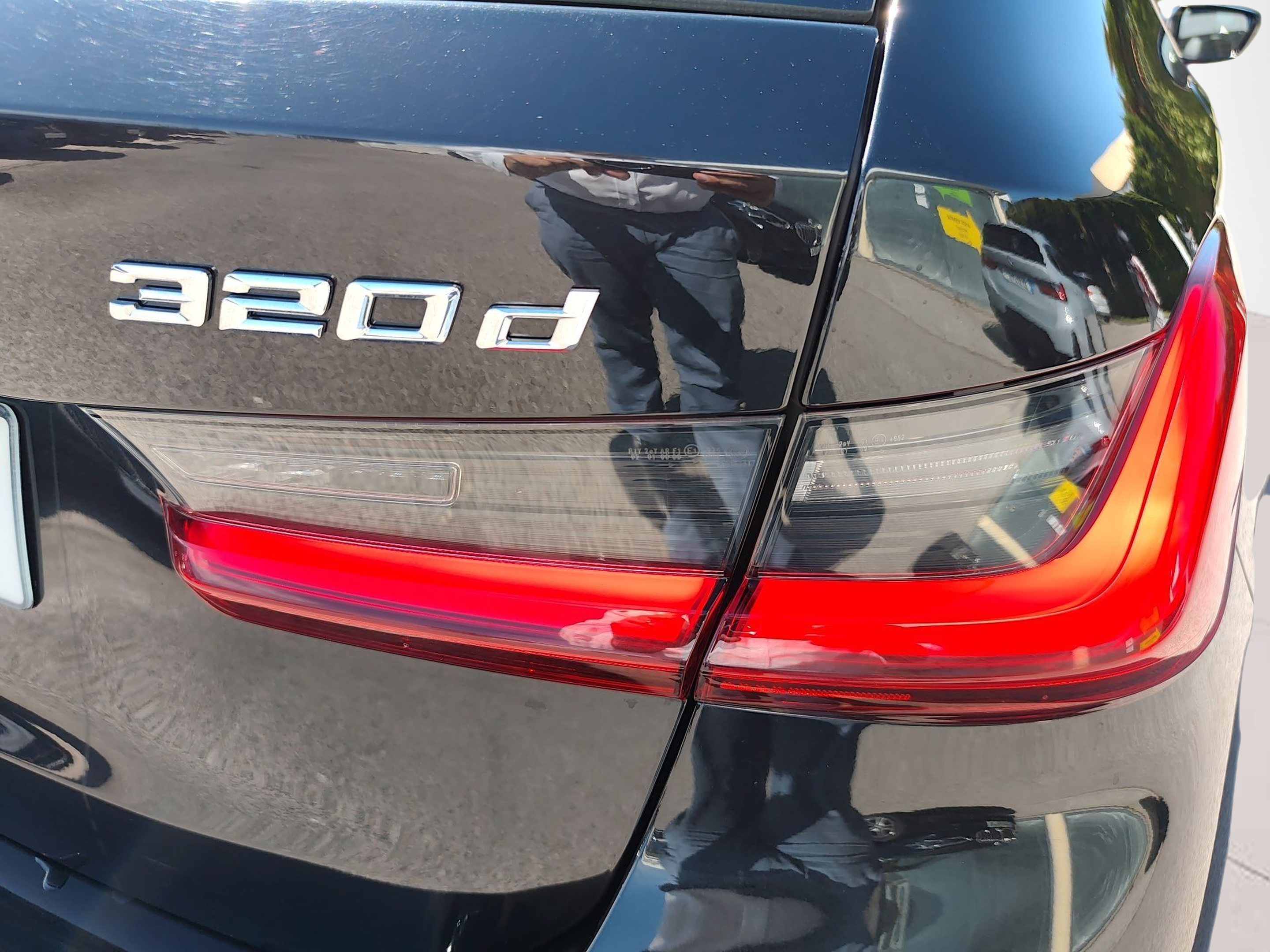 BMW Série 3 320d Touring color Negro. Año 2024. 140KW(190CV). Diesel. En concesionario Caetano Baviera Aveiro de Aveiro