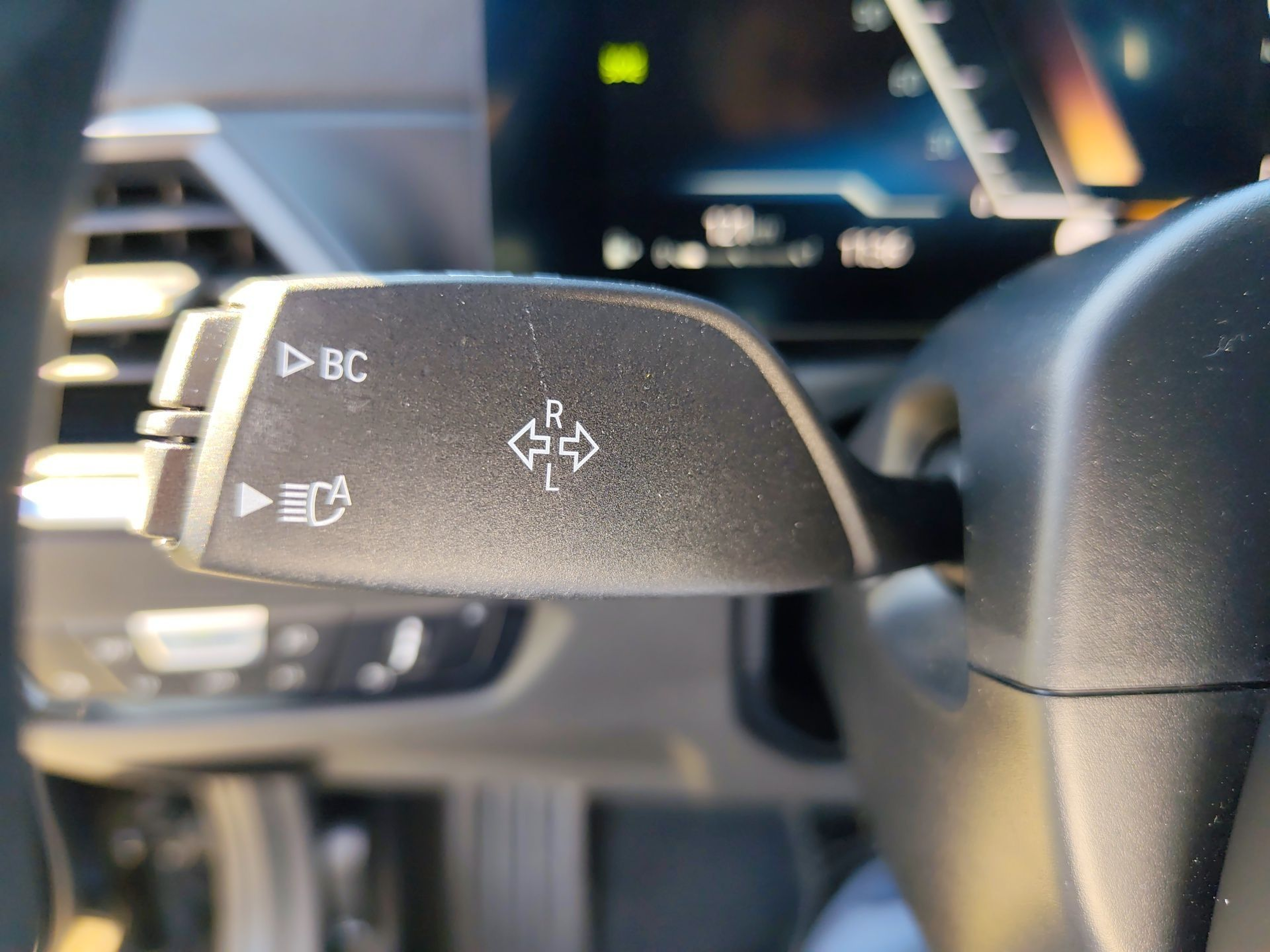 BMW Série 3 320d Touring color Negro. Año 2024. 140KW(190CV). Diesel. En concesionario Caetano Baviera Aveiro de Aveiro