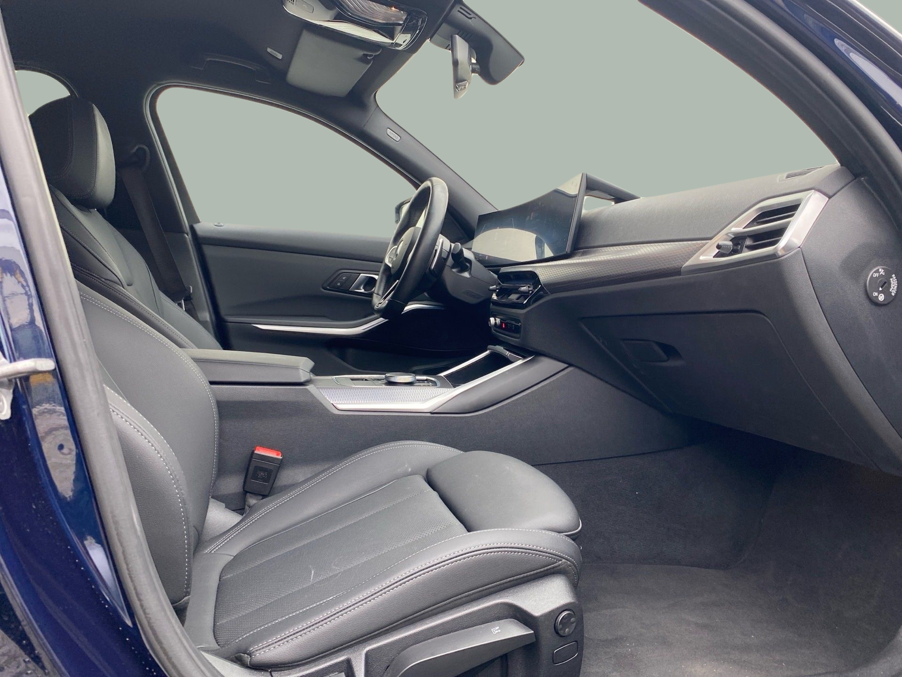 BMW Série 3 320d Touring color Azul. Año 2025. 140KW(190CV). Diesel. En concesionario Caetano Lisboa de Lisboa