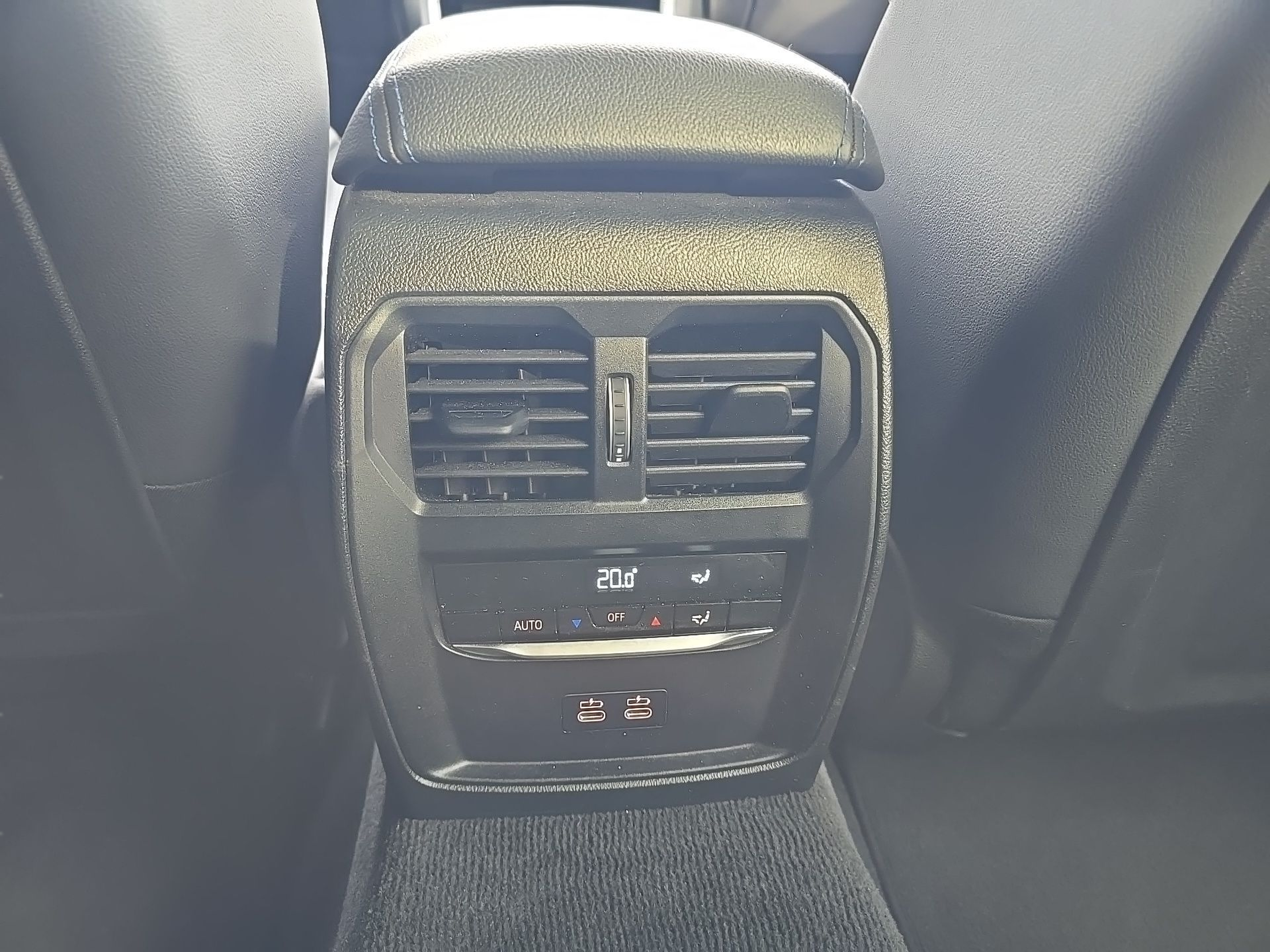 BMW Série 3 320d Touring color Negro. Año 2025. 140KW(190CV). Diesel. En concesionario Caetano Santa Maria da Feira de Santa Maria da Feira