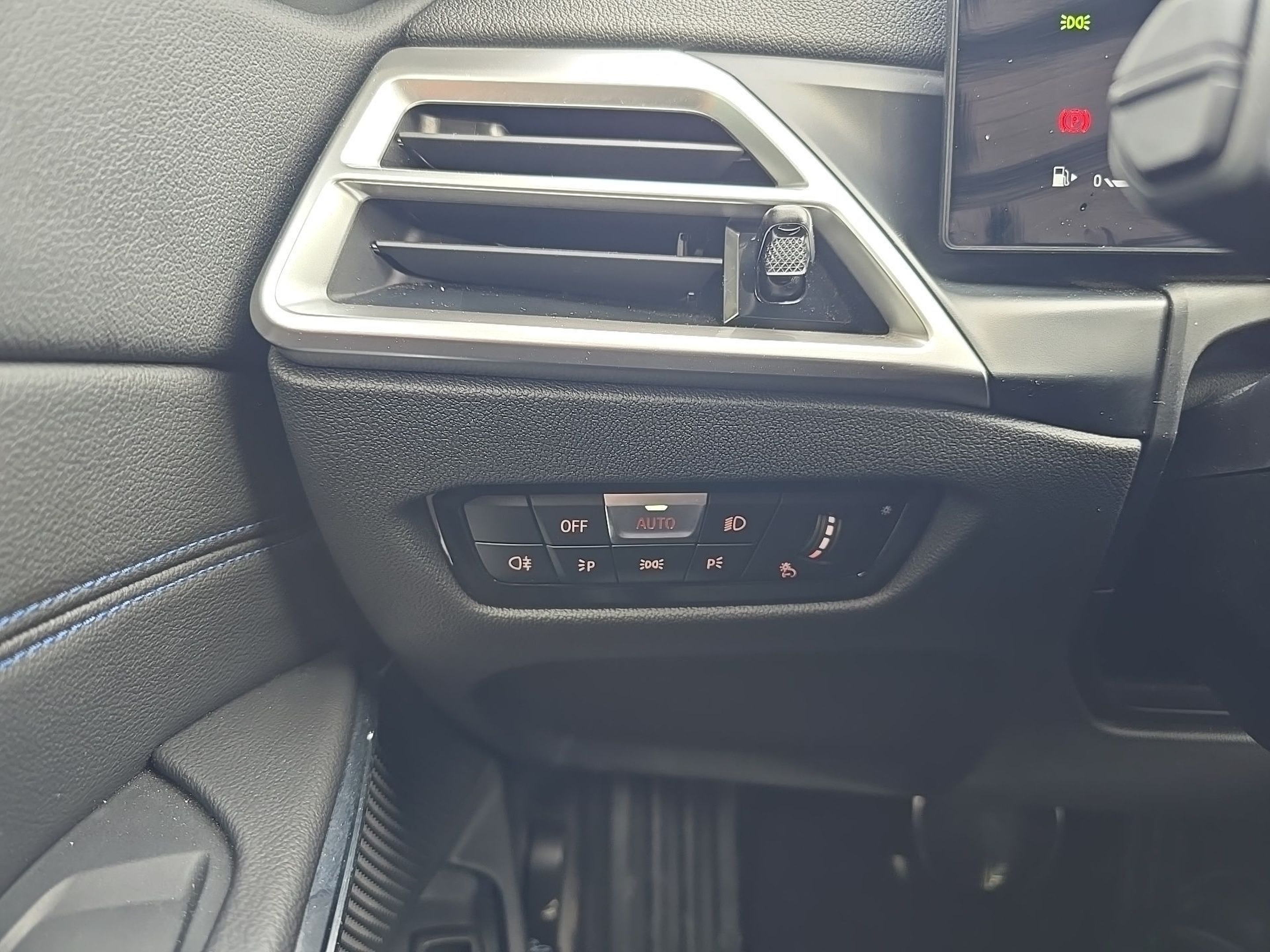 BMW Série 3 320d Touring color Negro. Año 2025. 140KW(190CV). Diesel. En concesionario Caetano Santa Maria da Feira de Santa Maria da Feira