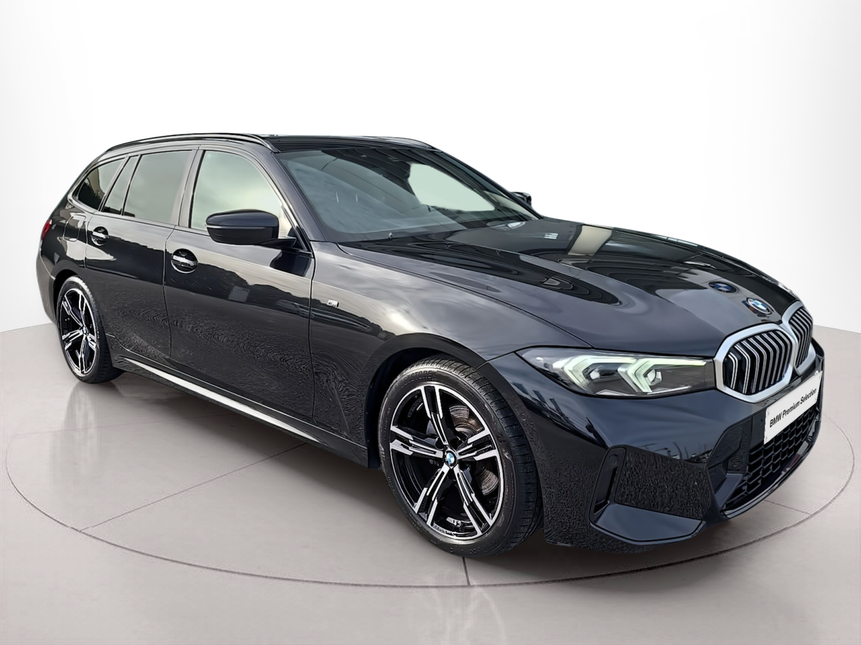 BMW Série 3 320d Touring color Negro. Año 2025. 140KW(190CV). Diesel. En concesionario Caetano Santa Maria da Feira de Santa Maria da Feira