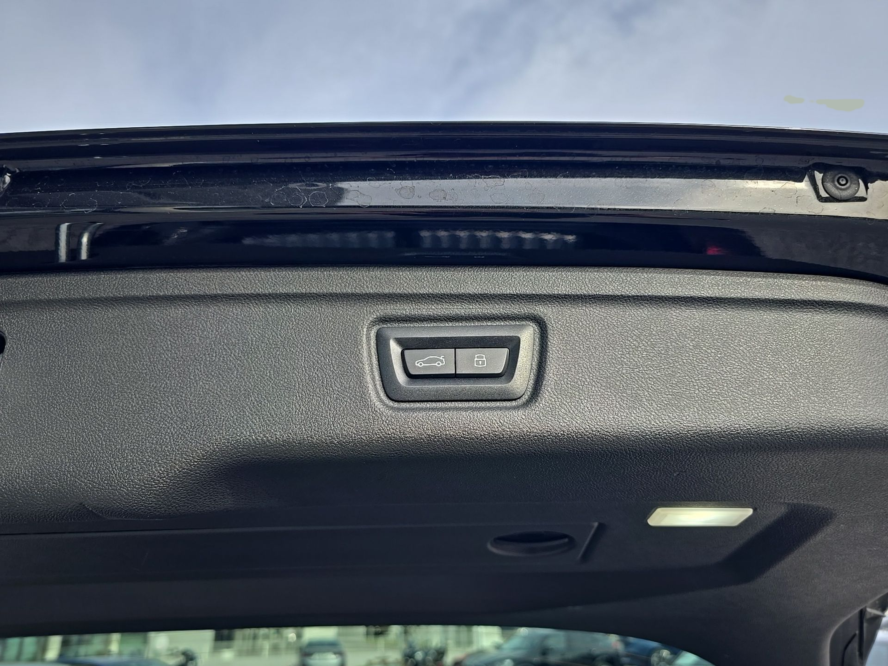 BMW Série 3 320d Touring color Negro. Año 2025. 140KW(190CV). Diesel. En concesionario Caetano Santa Maria da Feira de Santa Maria da Feira