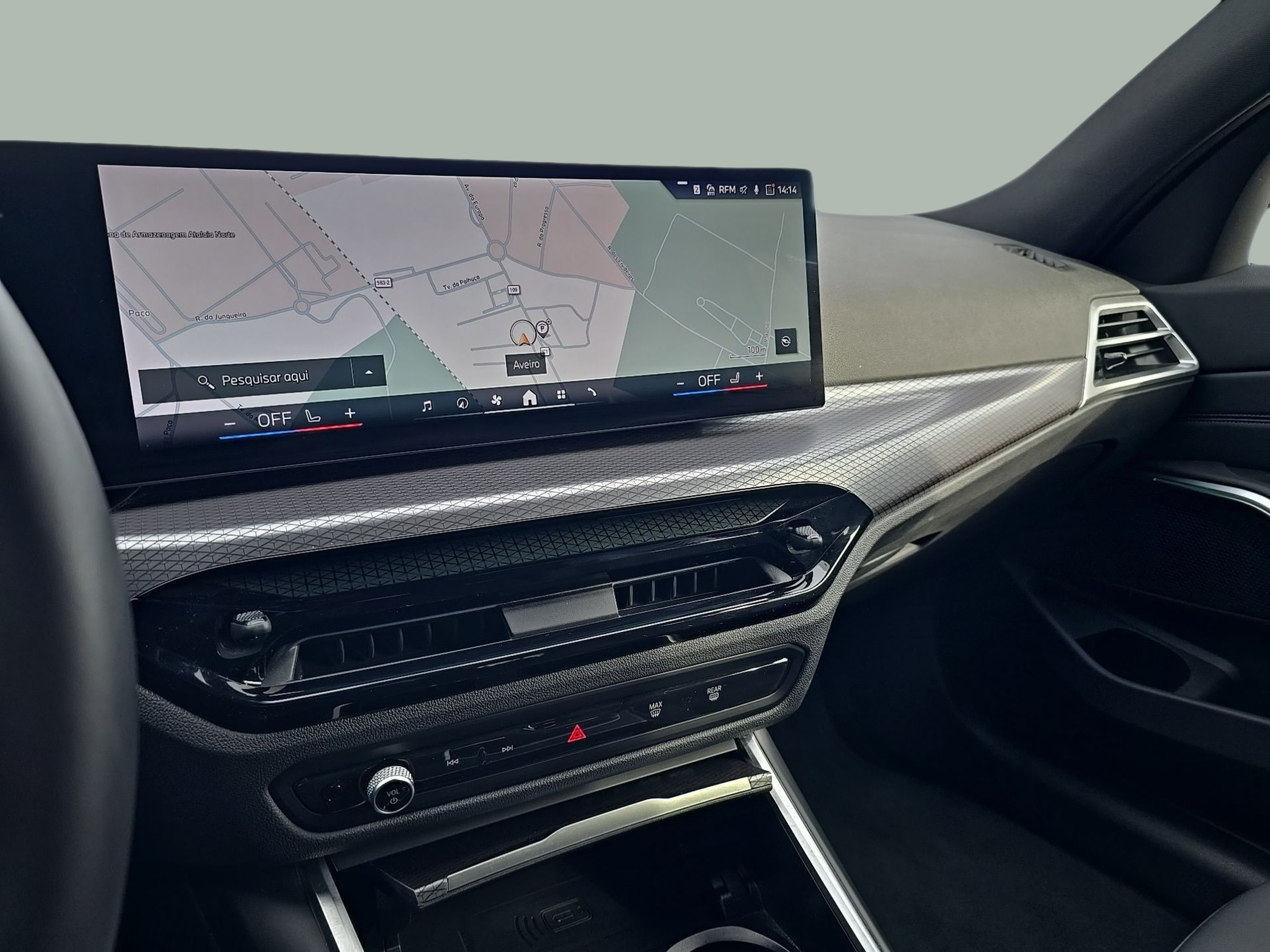 BMW Série 3 320d Touring color Negro. Año 2025. 140KW(190CV). Diesel. En concesionario Caetano Santa Maria da Feira de Santa Maria da Feira