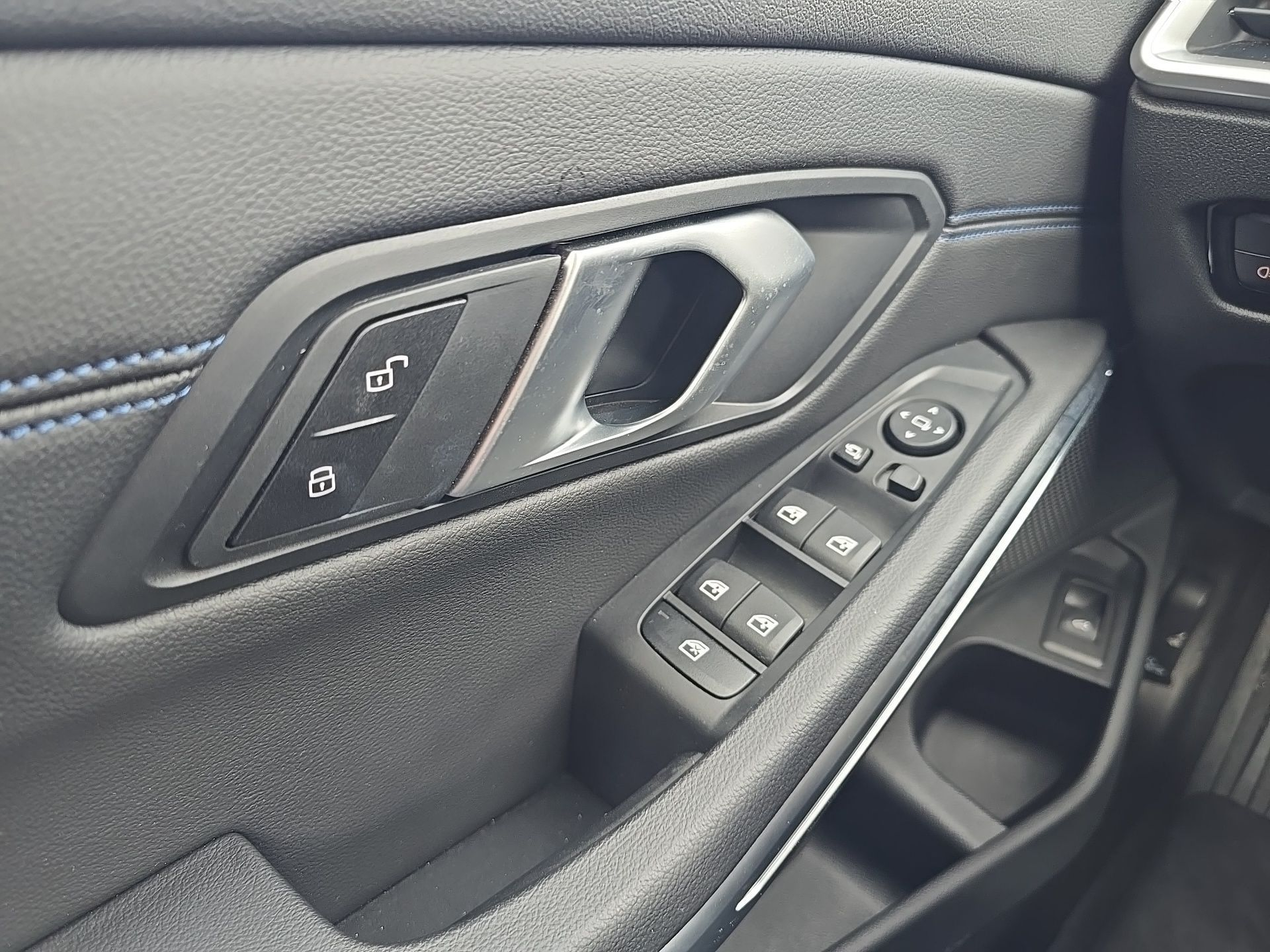 BMW Série 3 320d Touring color Negro. Año 2025. 140KW(190CV). Diesel. En concesionario Caetano Santa Maria da Feira de Santa Maria da Feira