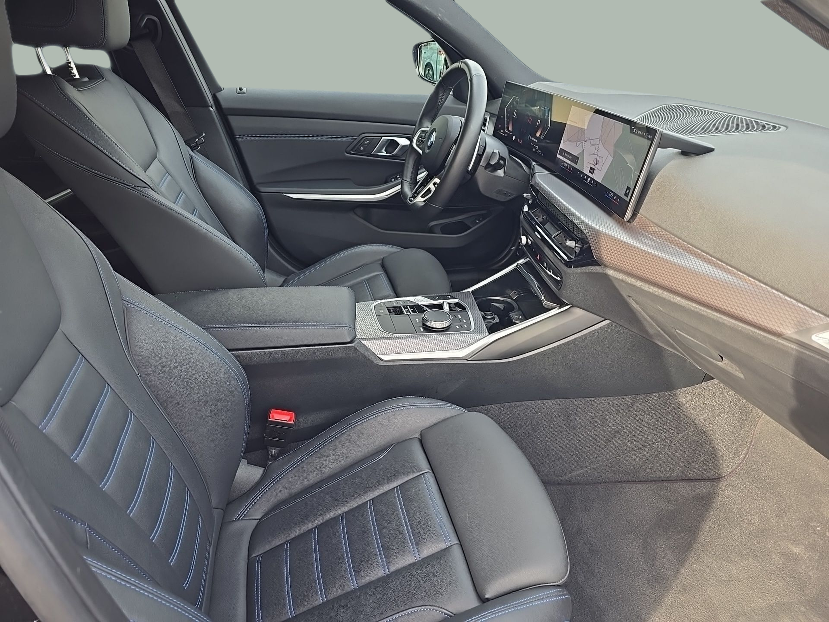 BMW Série 3 320d Touring color Negro. Año 2025. 140KW(190CV). Diesel. En concesionario Caetano Santa Maria da Feira de Santa Maria da Feira