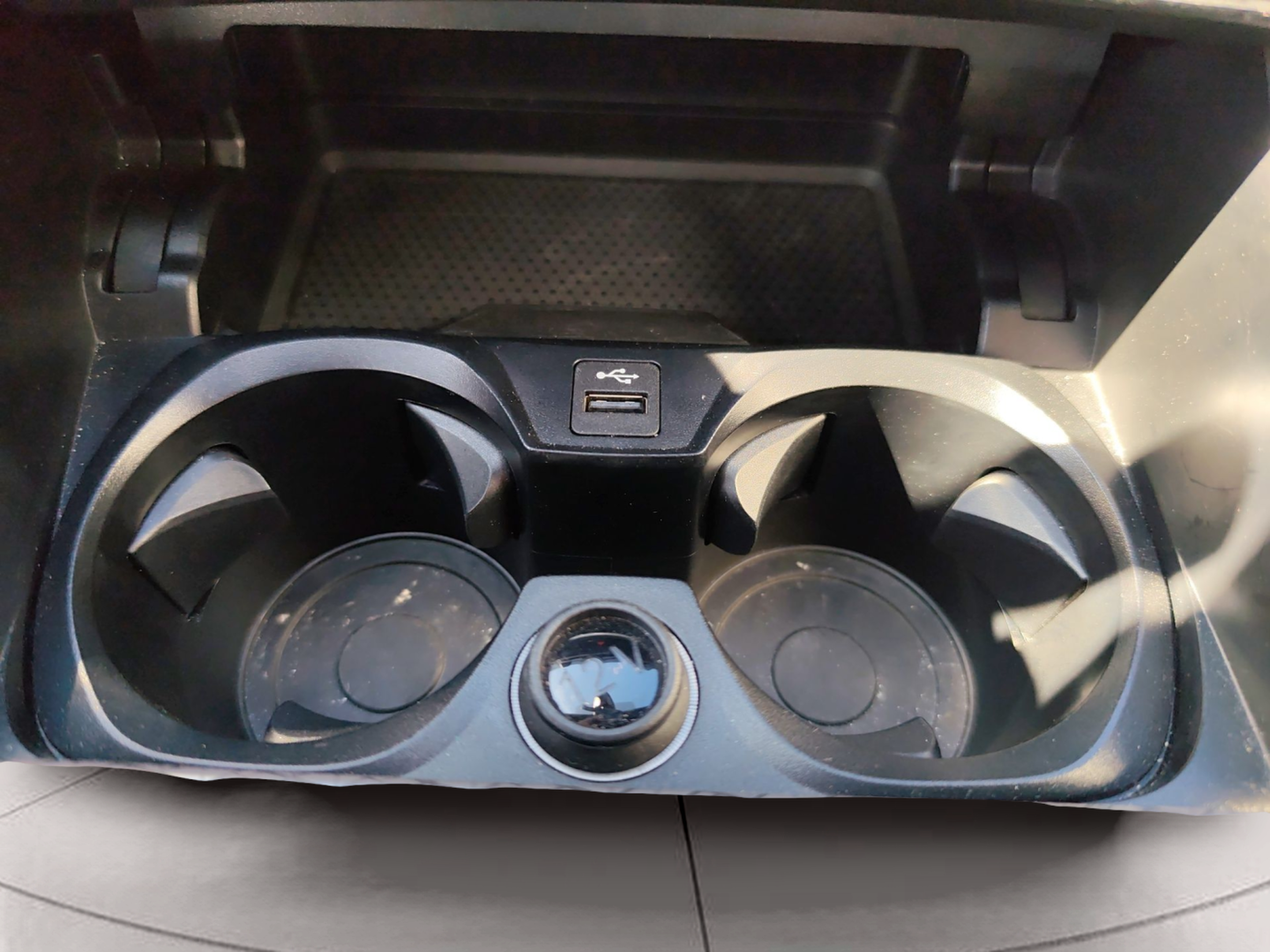 BMW Série 3 320d Touring color Gris. Año 2024. 140KW(190CV). Diesel. En concesionario Caetano Baviera Santa Maria da Feira de Santa Maria da Feira