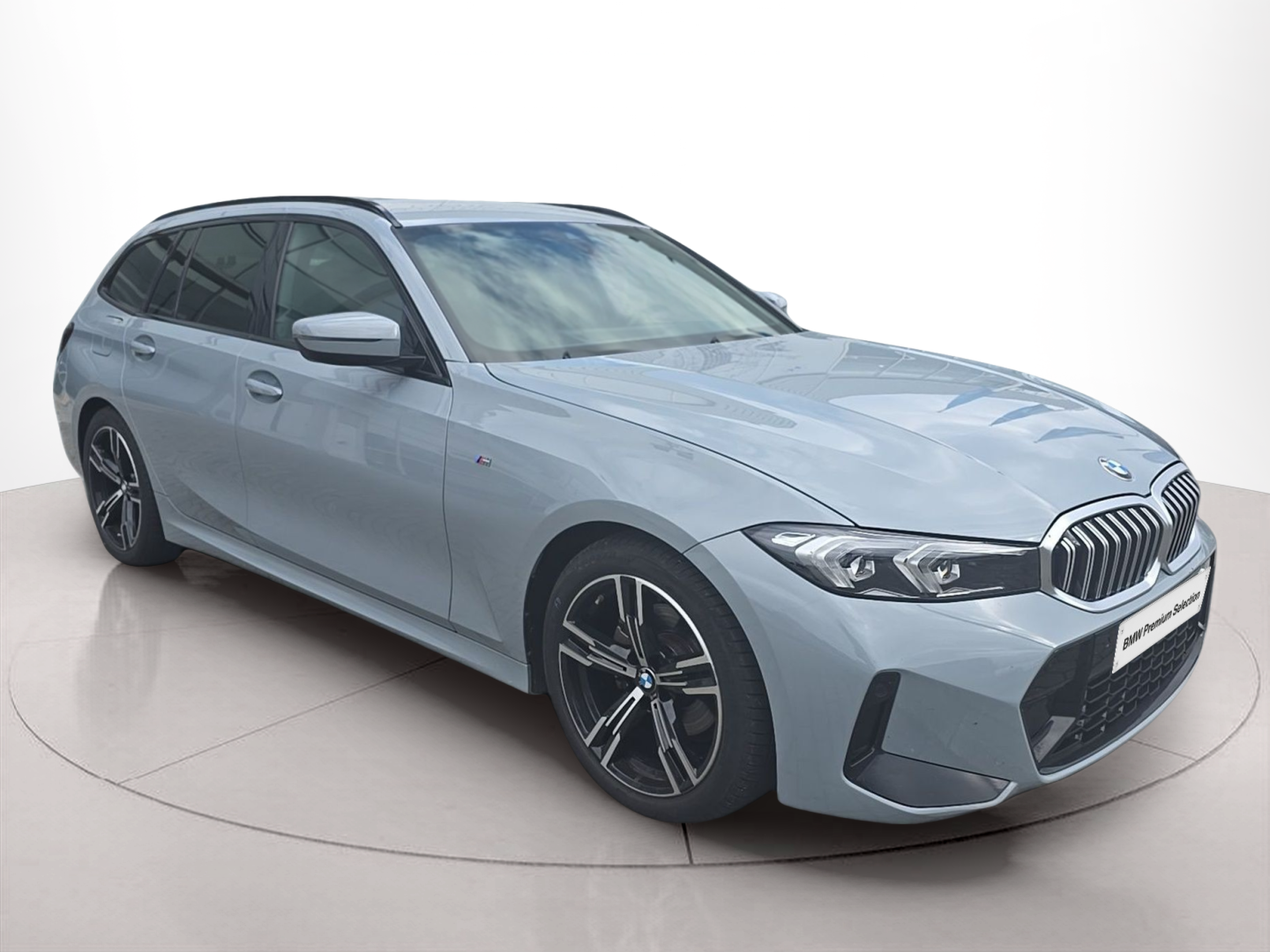 BMW Série 3 320d Touring color Gris. Año 2024. 140KW(190CV). Diesel. En concesionario Caetano Baviera Santa Maria da Feira de Santa Maria da Feira