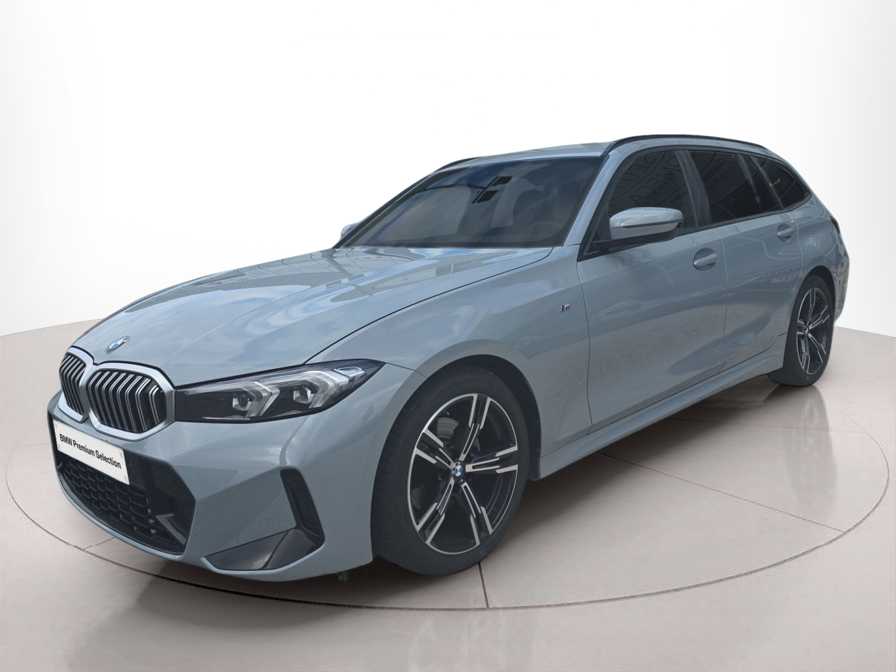 Fotos de BMW Série 3 320d Touring color Gris. Año 2024. 140KW(190CV). Diesel. En concesionario Caetano Baviera Santa Maria da Feira de Santa Maria da Feira