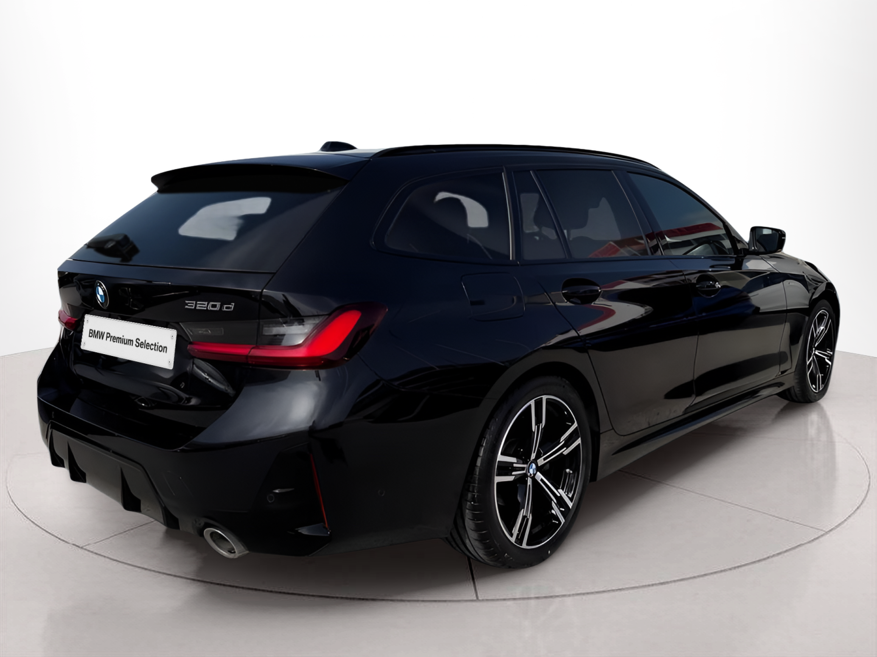 BMW Série 3 320d Touring color Negro. Año 2024. 140KW(190CV). Diesel. En concesionario Caetano Portimão de Portimão