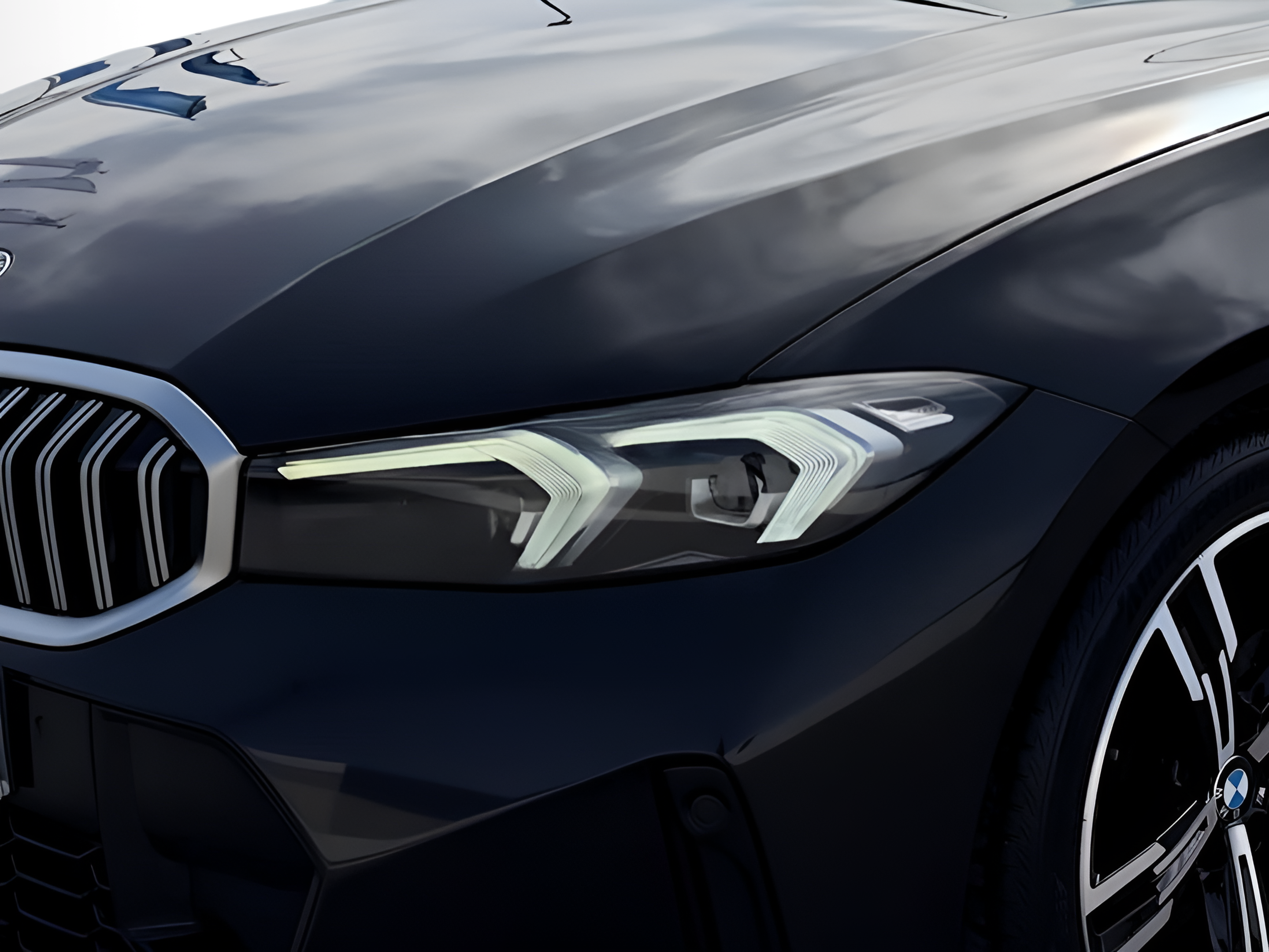 BMW Série 3 320d Touring color Negro. Año 2024. 140KW(190CV). Diesel. En concesionario Caetano Portimão de Portimão