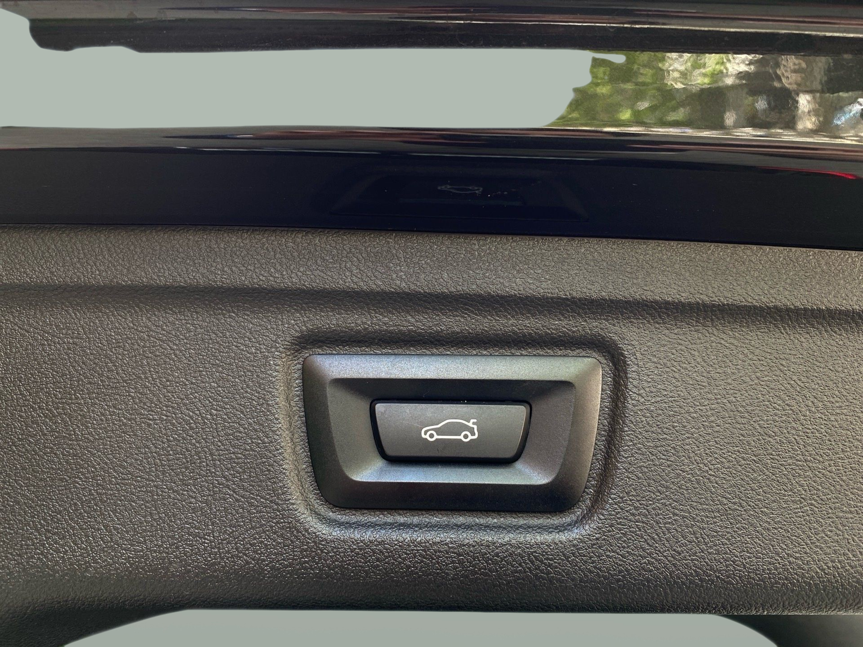 BMW Série 3 320d Touring color Negro. Año 2024. 140KW(190CV). Diesel. En concesionario Caetano Lisboa de Lisboa