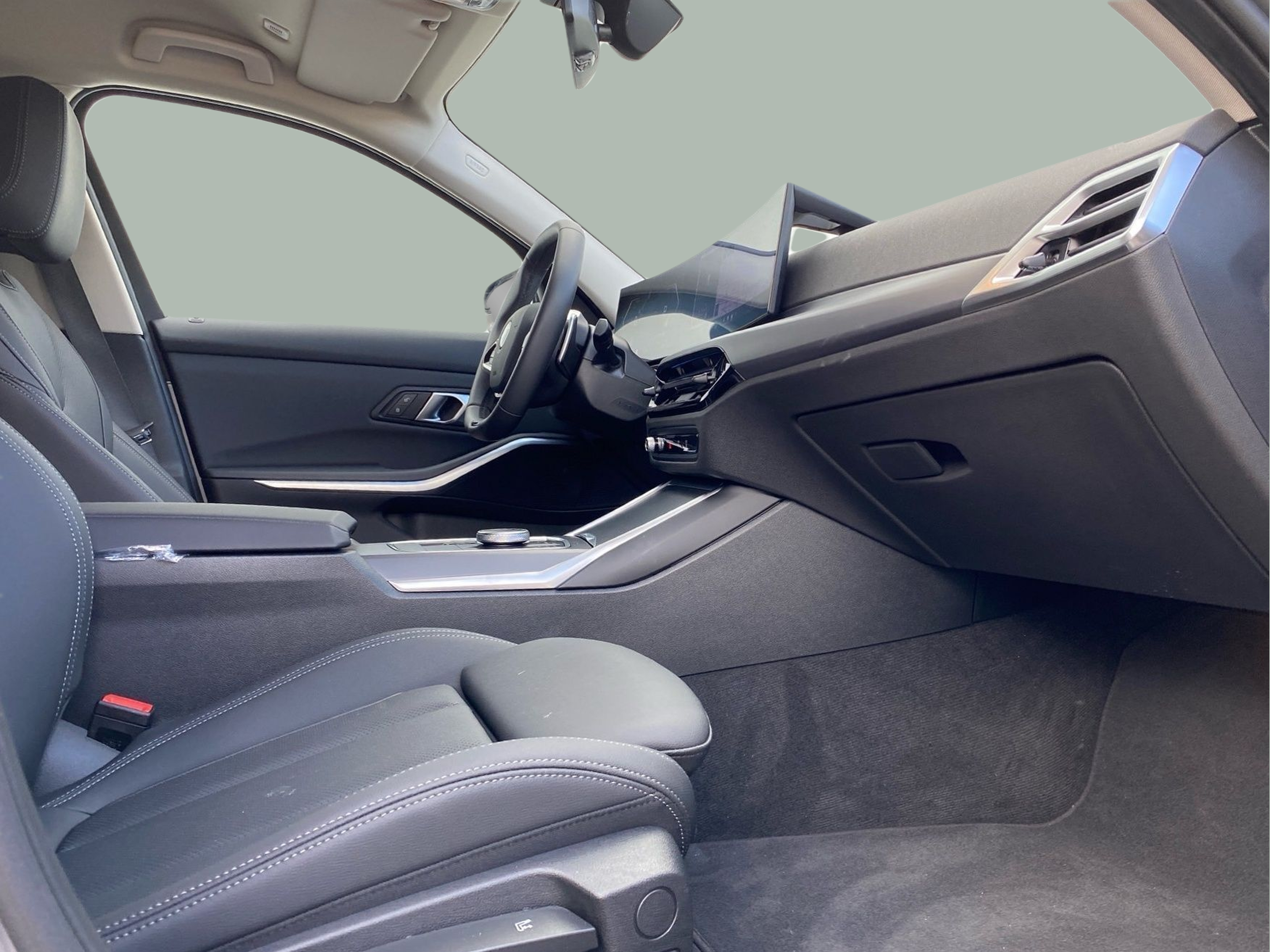 BMW Série 3 320d Touring color Negro. Año 2024. 140KW(190CV). Diesel. En concesionario Caetano Lisboa de Lisboa