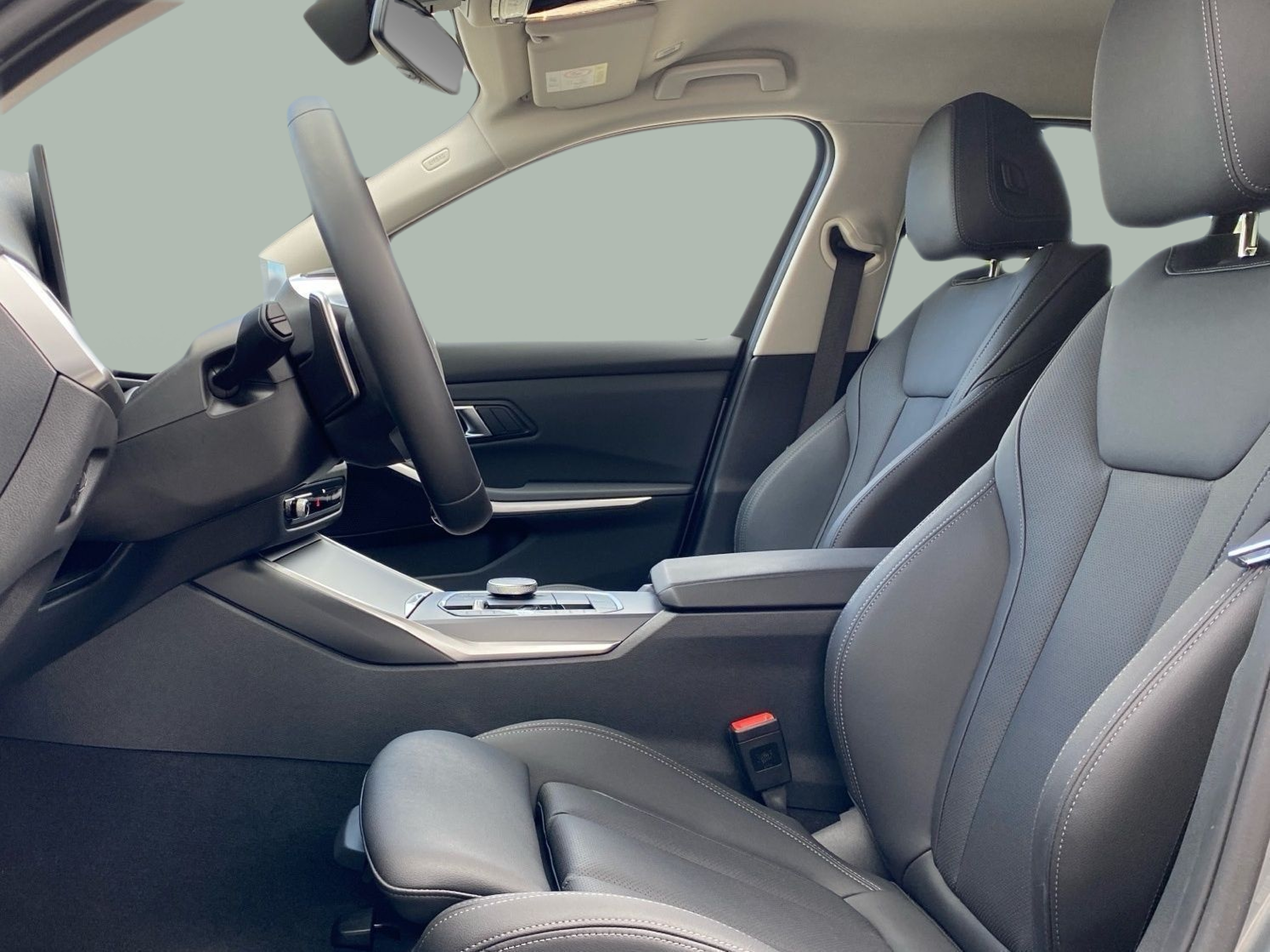 BMW Série 3 320d Touring color Negro. Año 2024. 140KW(190CV). Diesel. En concesionario Caetano Lisboa de Lisboa