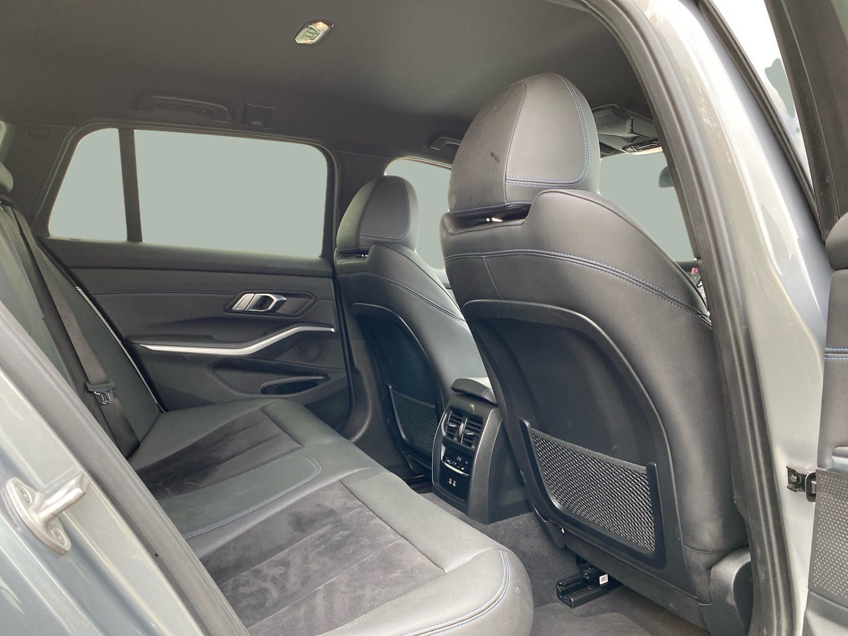 BMW Série 3 320d Touring color Gris. Año 2024. 140KW(190CV). Diesel. En concesionario Caetano Lisboa de Lisboa