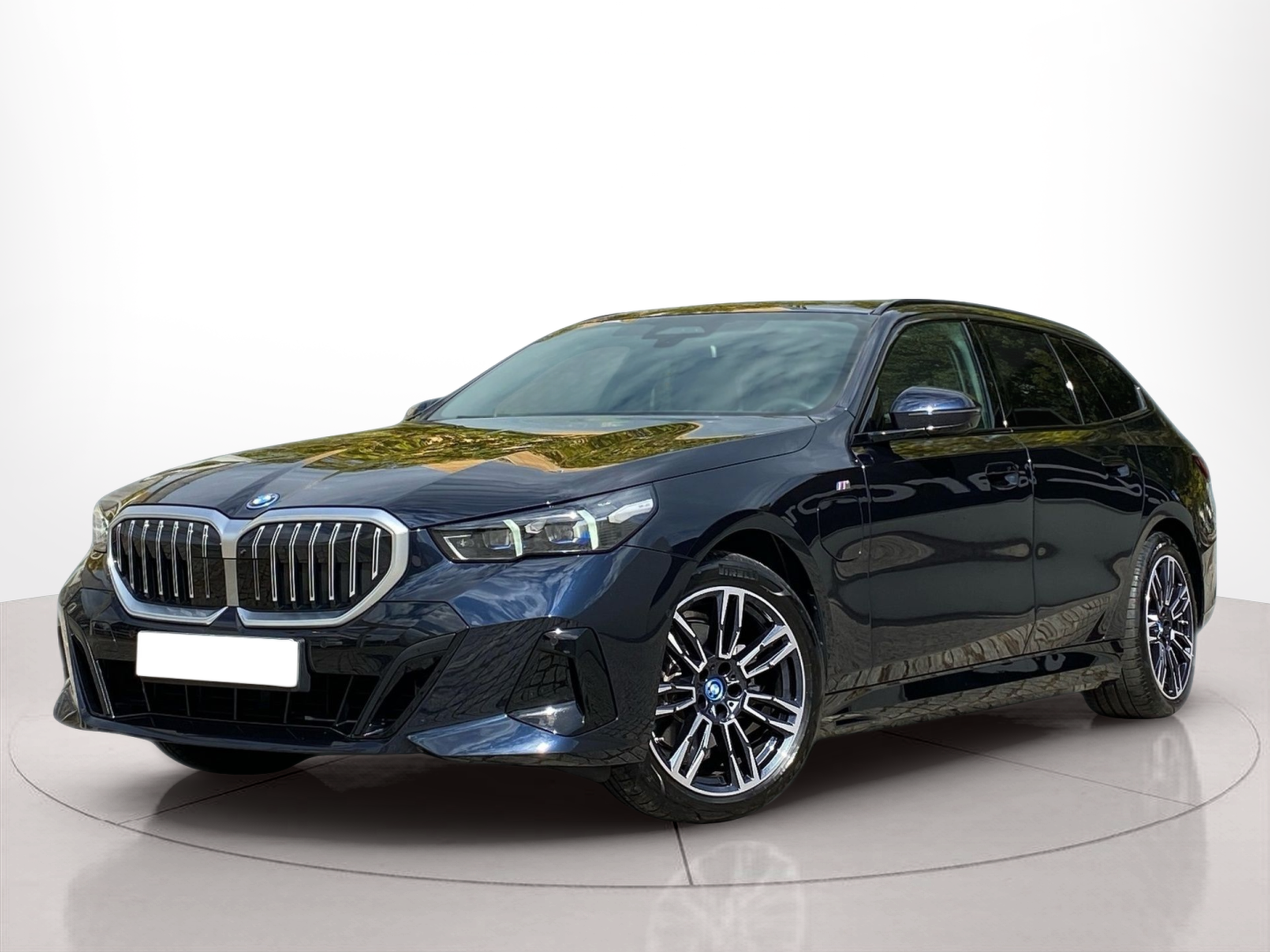 Fotos de BMW Série 5 530e Touring color Negro. Año 2024. 220KW(299CV). Gasolina. En concesionario Caetano Baviera Lisboa de Lisboa