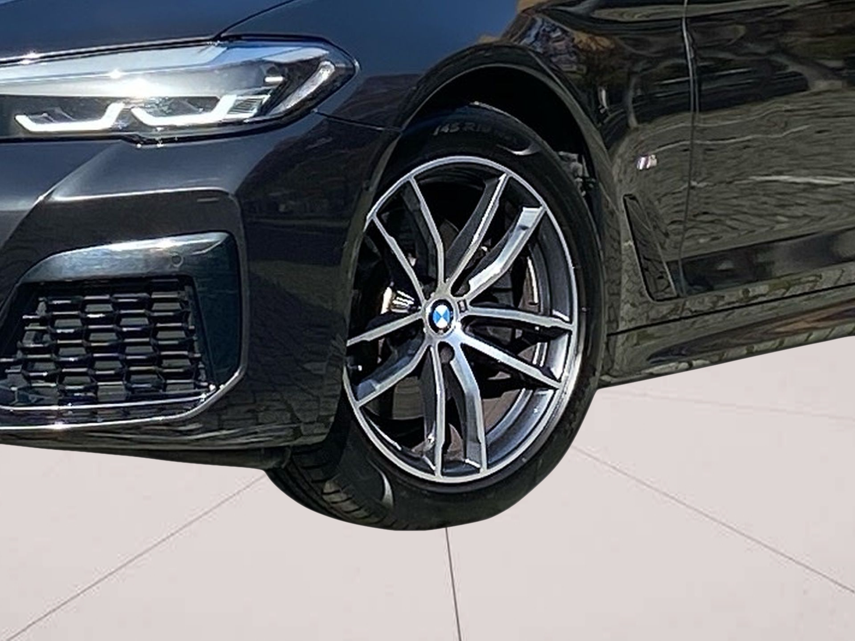 BMW Série 5 520d Touring color Gris. Año 2024. 140KW(190CV). Diesel. En concesionario Caetano Baviera Lisboa de Lisboa