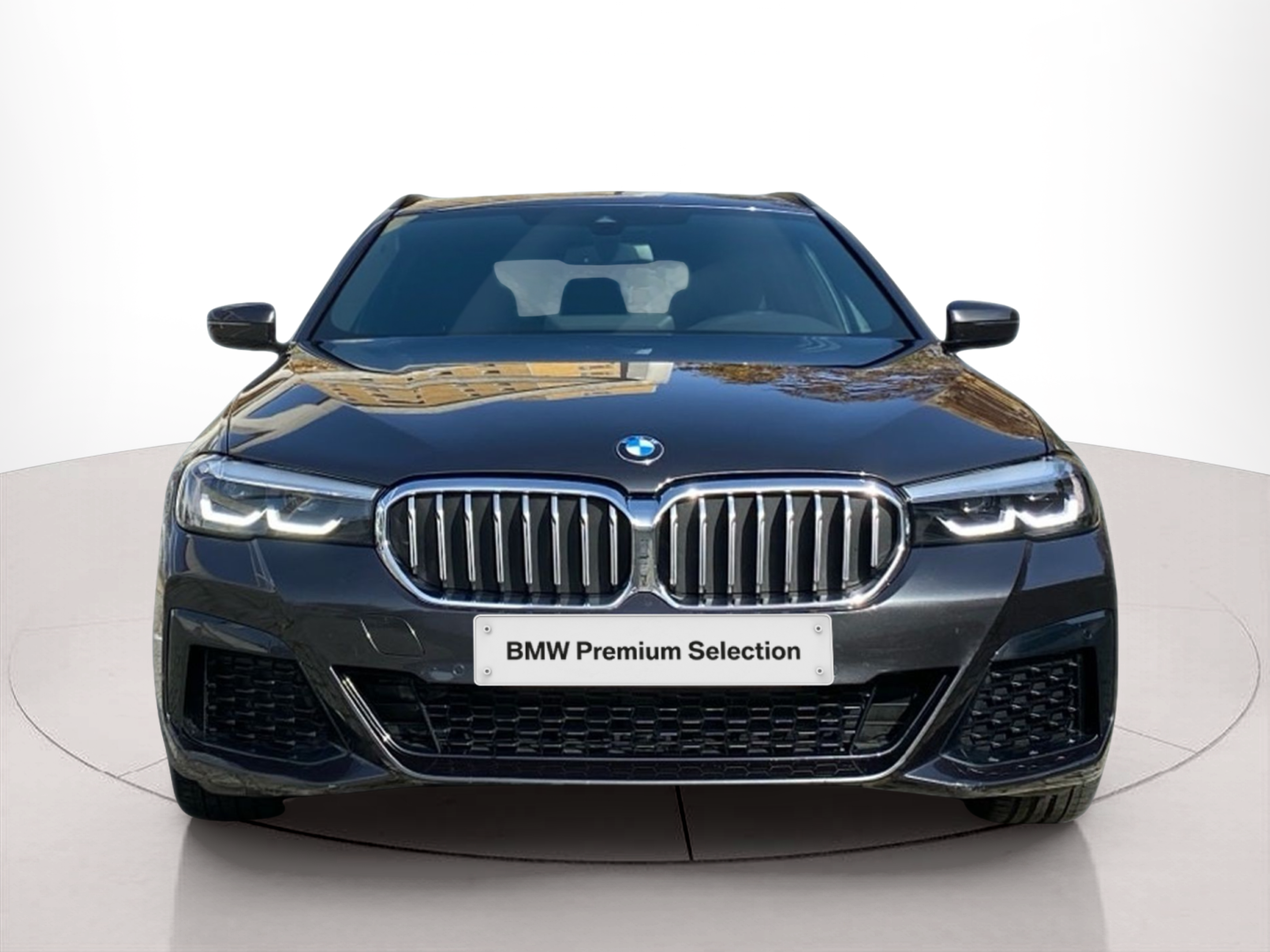 Fotos de BMW Série 5 520d Touring color Gris. Año 2024. 140KW(190CV). Diesel. En concesionario Caetano Baviera Lisboa de Lisboa