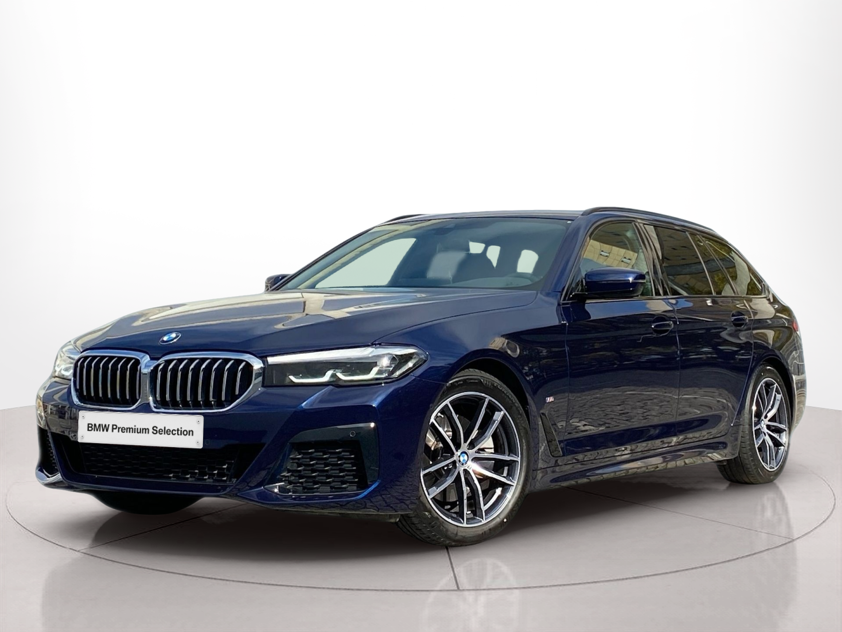 Fotos de BMW Série 5 520d Touring color Azul. Año 2024. 140KW(190CV). Diesel. En concesionario Caetano Baviera Lisboa de Lisboa