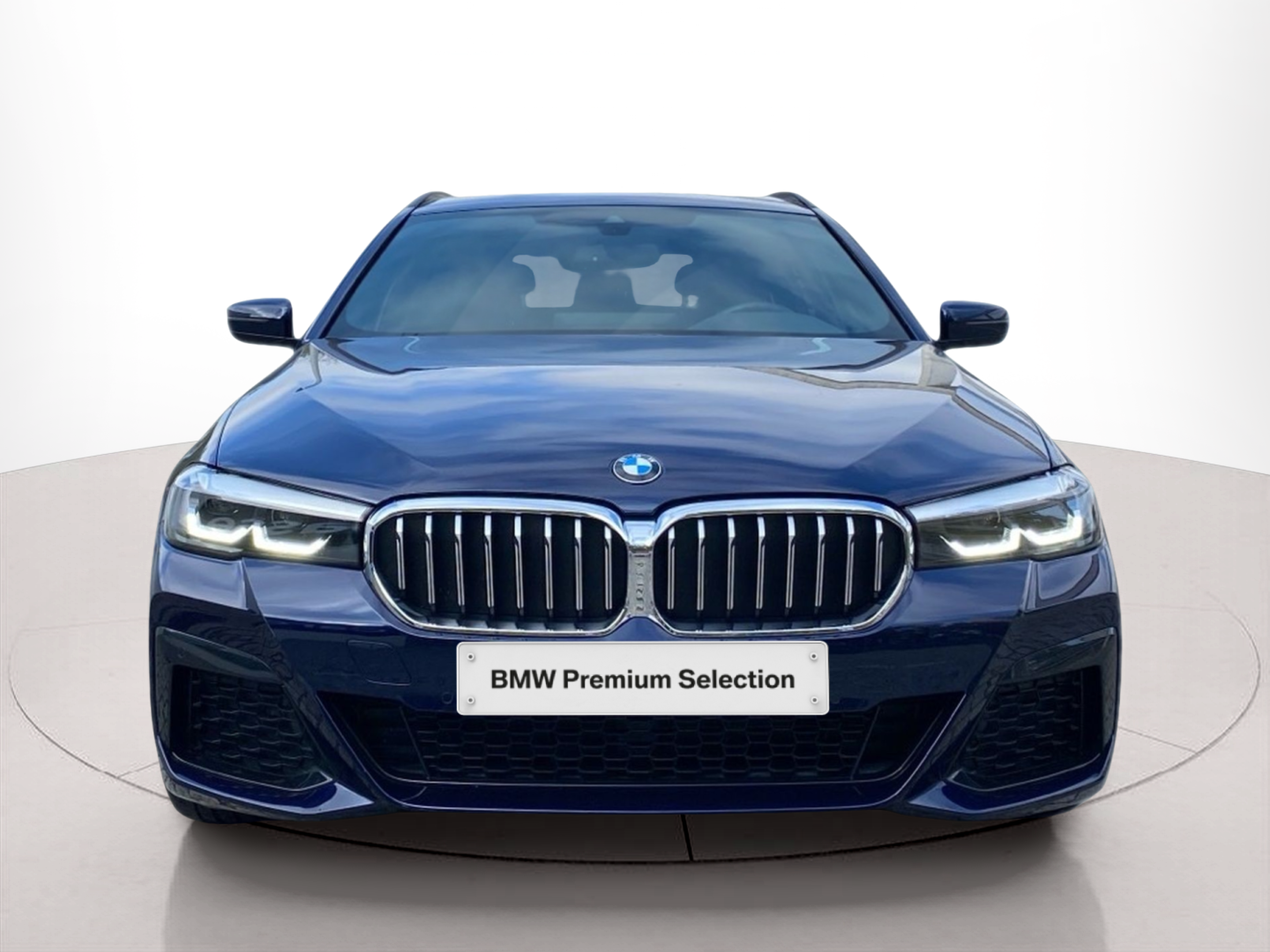 Fotos de BMW Série 5 520d Touring color Azul. Año 2024. 140KW(190CV). Diesel. En concesionario Caetano Baviera Lisboa de Lisboa