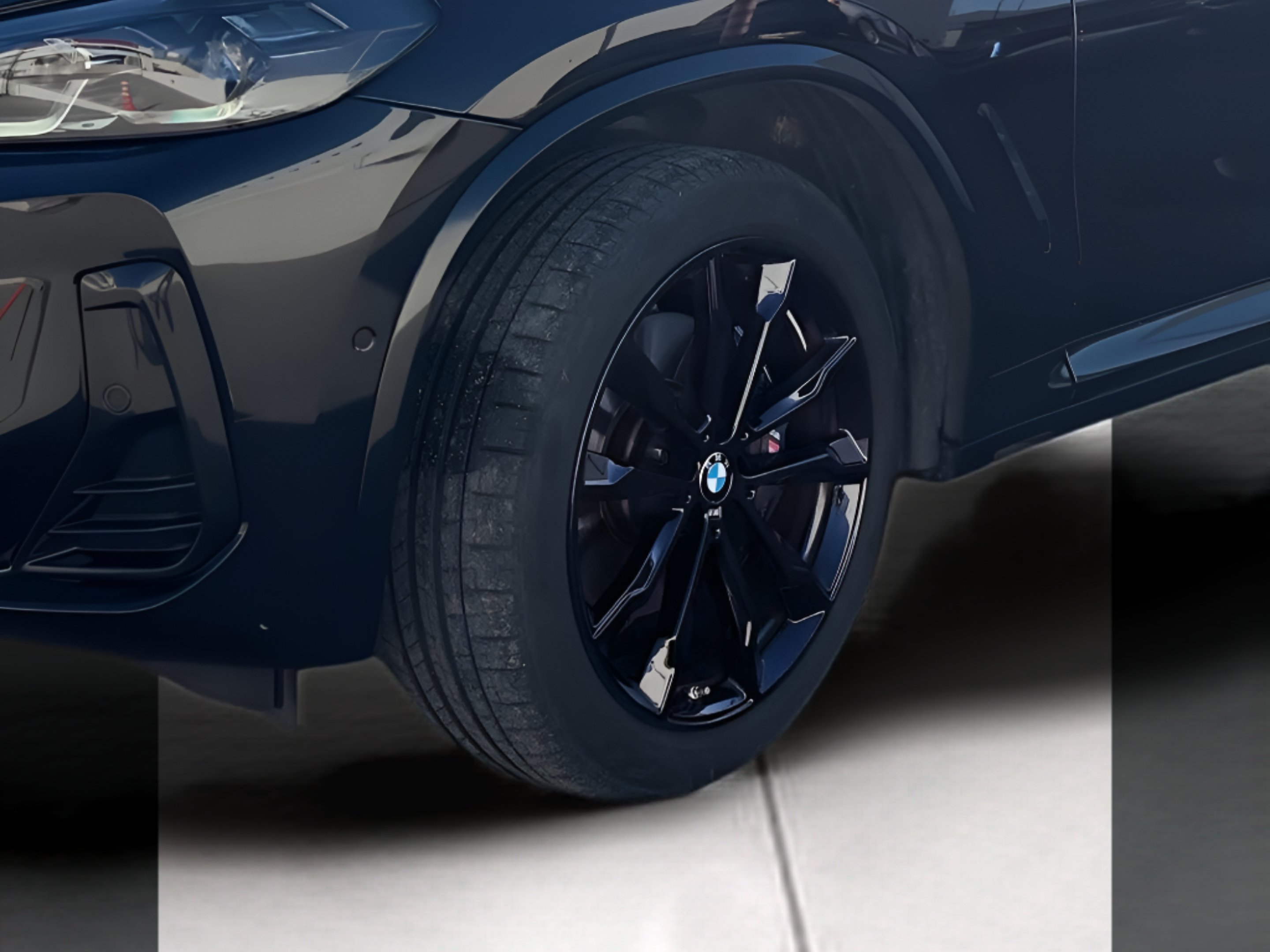 BMW X4 xDrive20d color Negro. Año 2023. 140KW(190CV). Diesel. En concesionario Caetano Faro de Faro