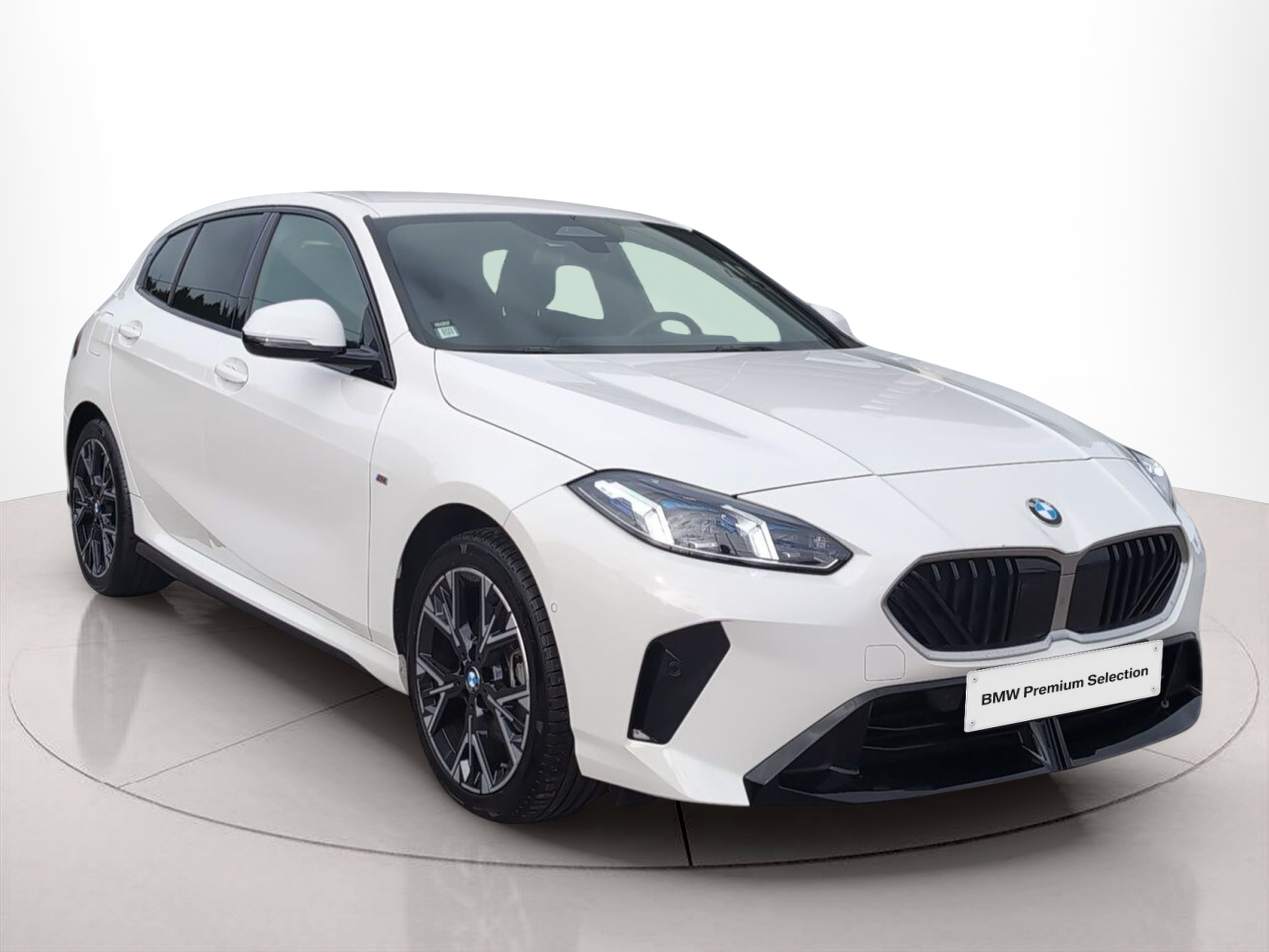 BMW Série 1 116i color Blanco. Año 2025. 90KW(122CV). Gasolina. En concesionario Caetano Baviera Aveiro de Aveiro