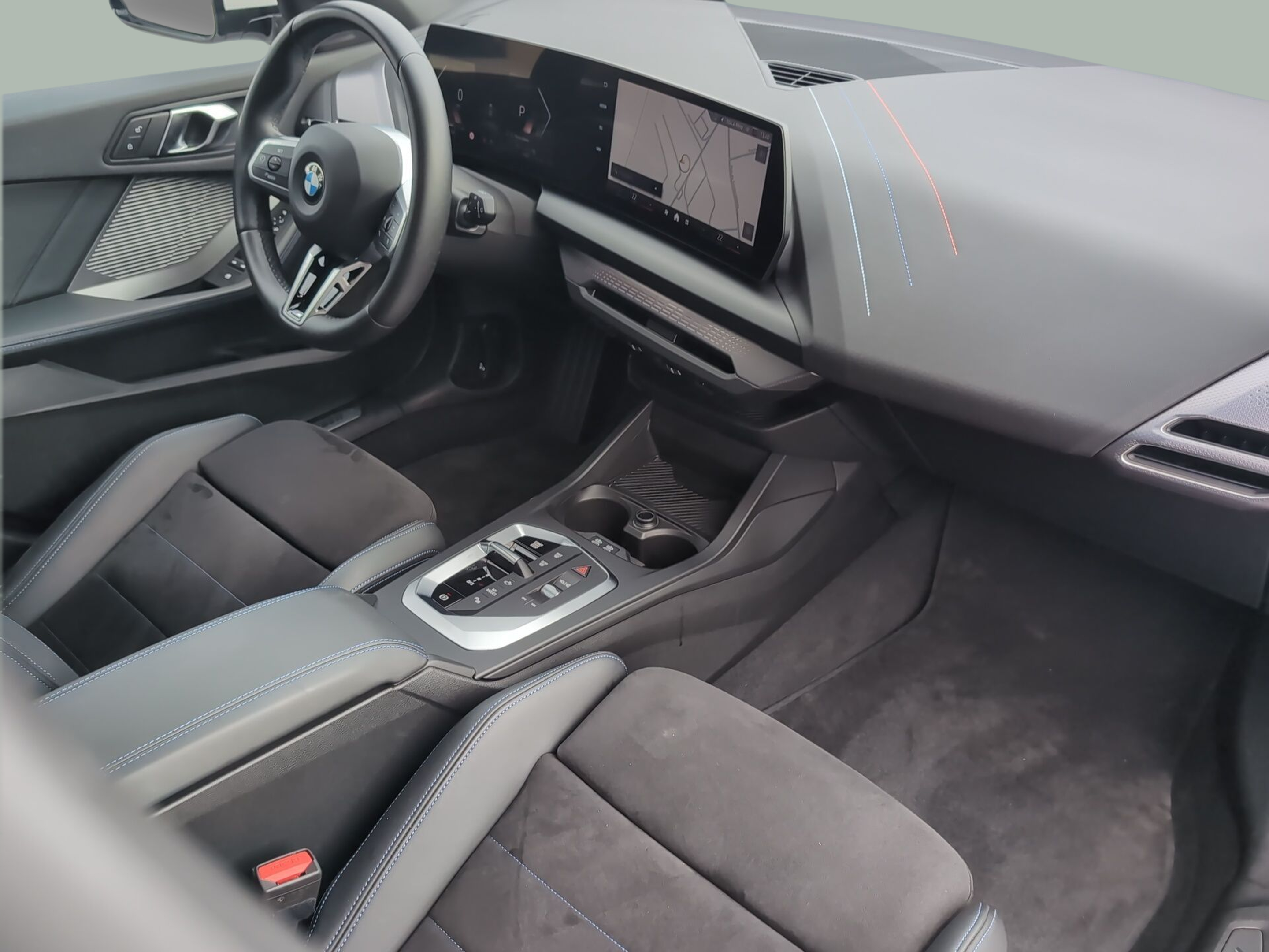 BMW Série 1 116i color Blanco. Año 2025. 90KW(122CV). Gasolina. En concesionario Caetano Baviera Aveiro de Aveiro