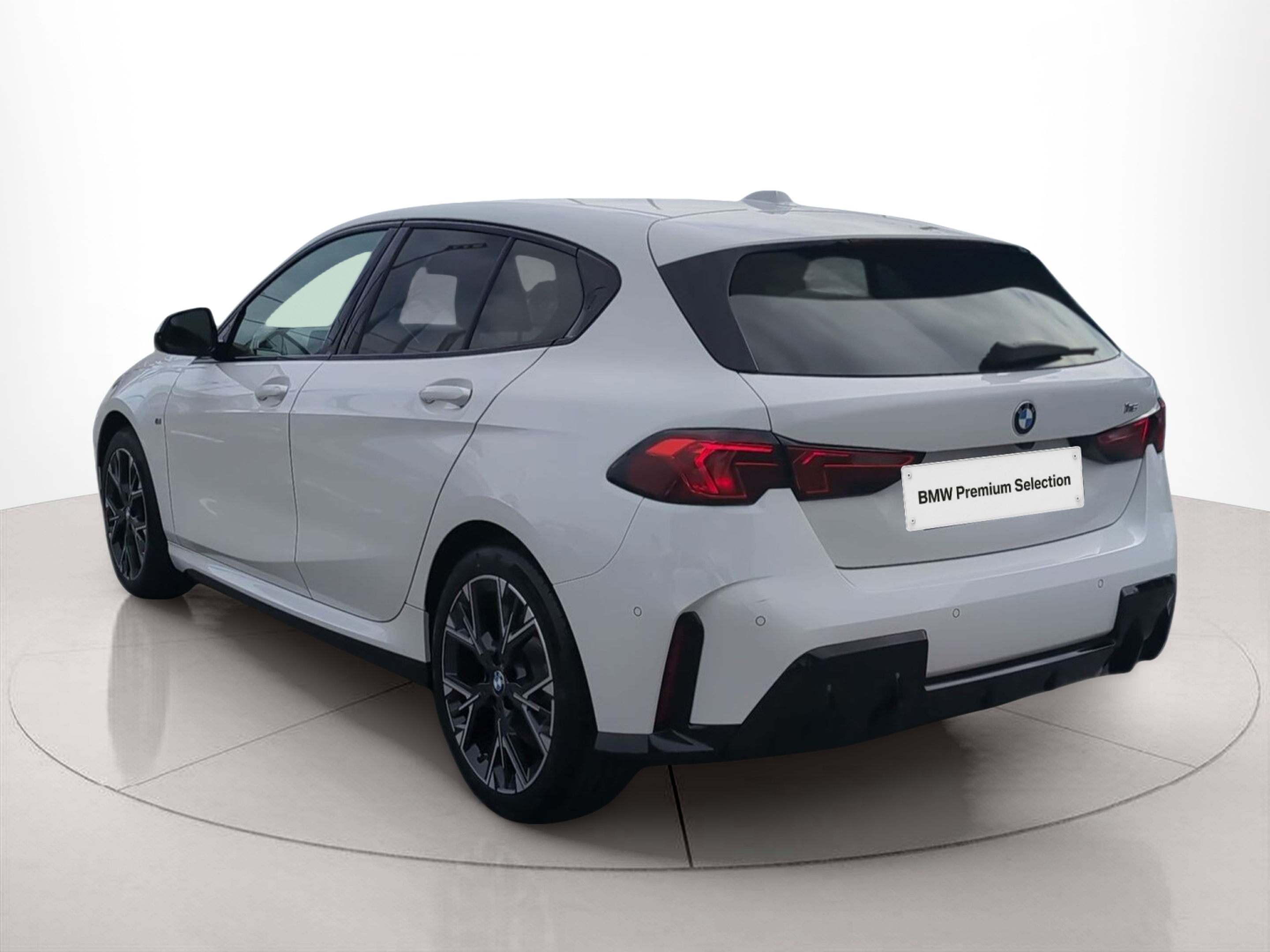 BMW Série 1 116i color Blanco. Año 2025. 90KW(122CV). Gasolina. En concesionario Caetano Baviera Aveiro de Aveiro