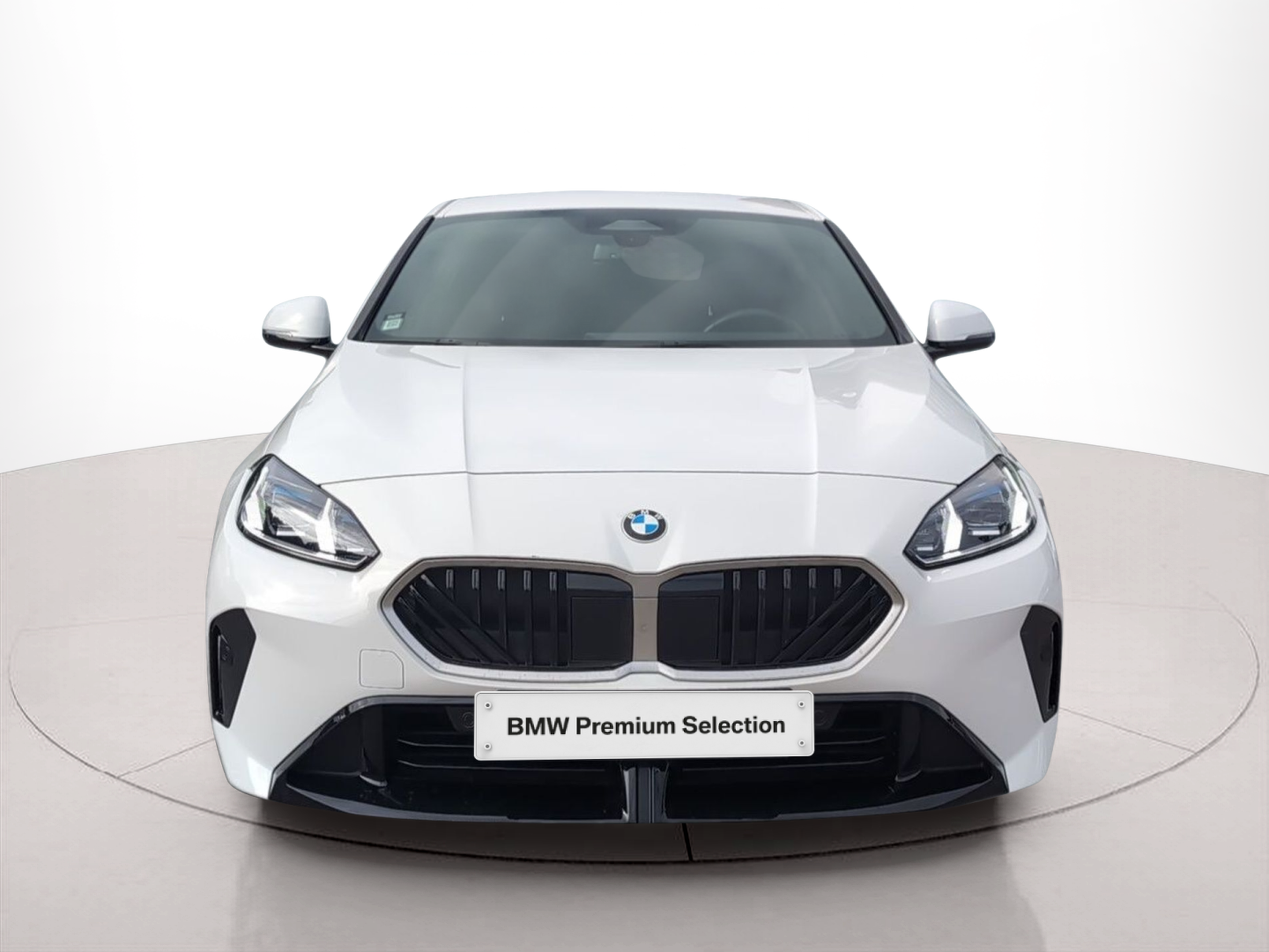 Fotos de BMW Série 1 116i color Blanco. Año 2025. 90KW(122CV). Gasolina. En concesionario Caetano Baviera Aveiro de Aveiro