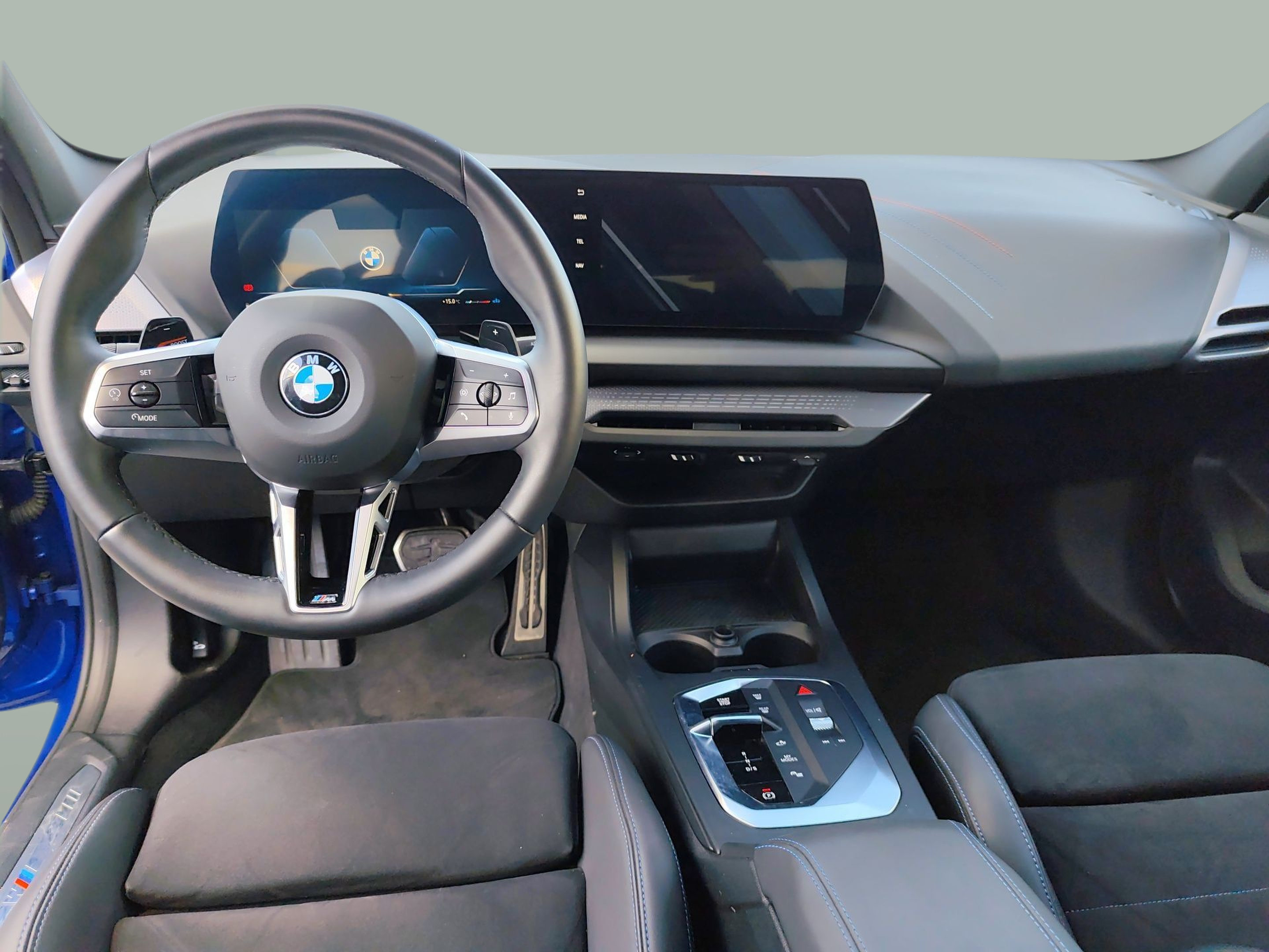 BMW Série 1 116i color Azul. Año 2025. 90KW(122CV). Gasolina. En concesionario Caetano Aveiro de Aveiro