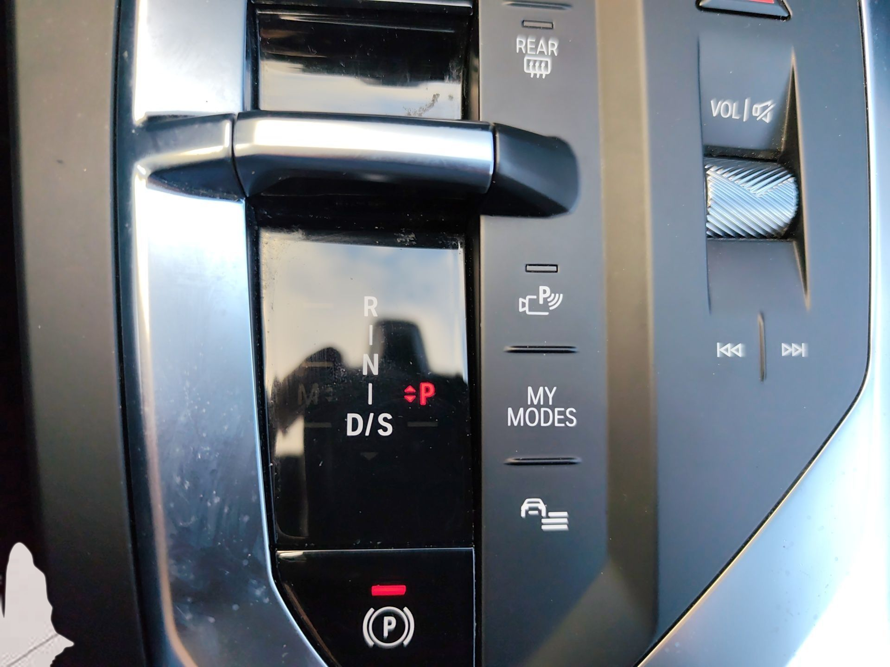 BMW Série 1 116i color Azul. Año 2025. 90KW(122CV). Gasolina. En concesionario Caetano Aveiro de Aveiro