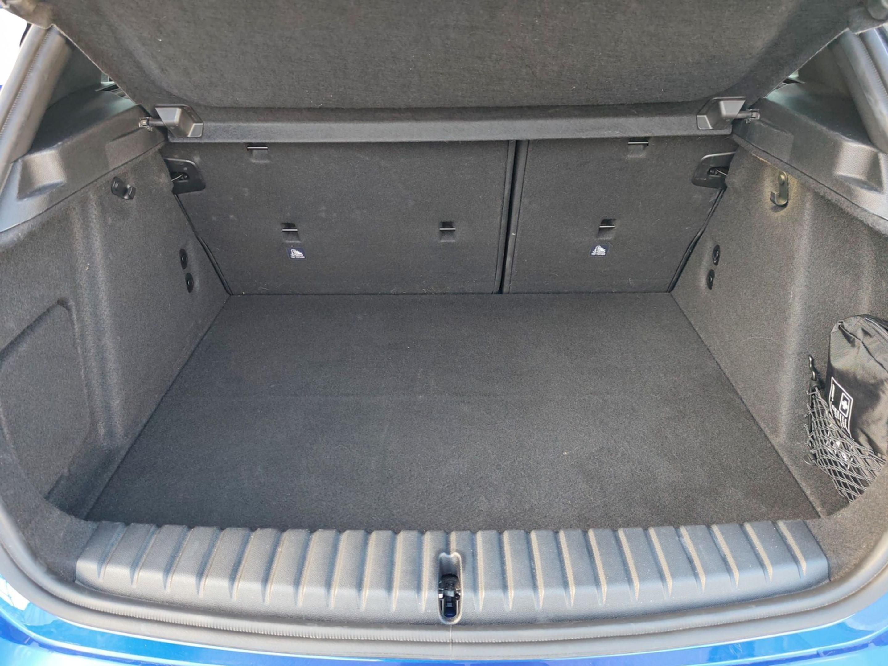 BMW Série 1 116i color Azul. Año 2025. 90KW(122CV). Gasolina. En concesionario Caetano Aveiro de Aveiro