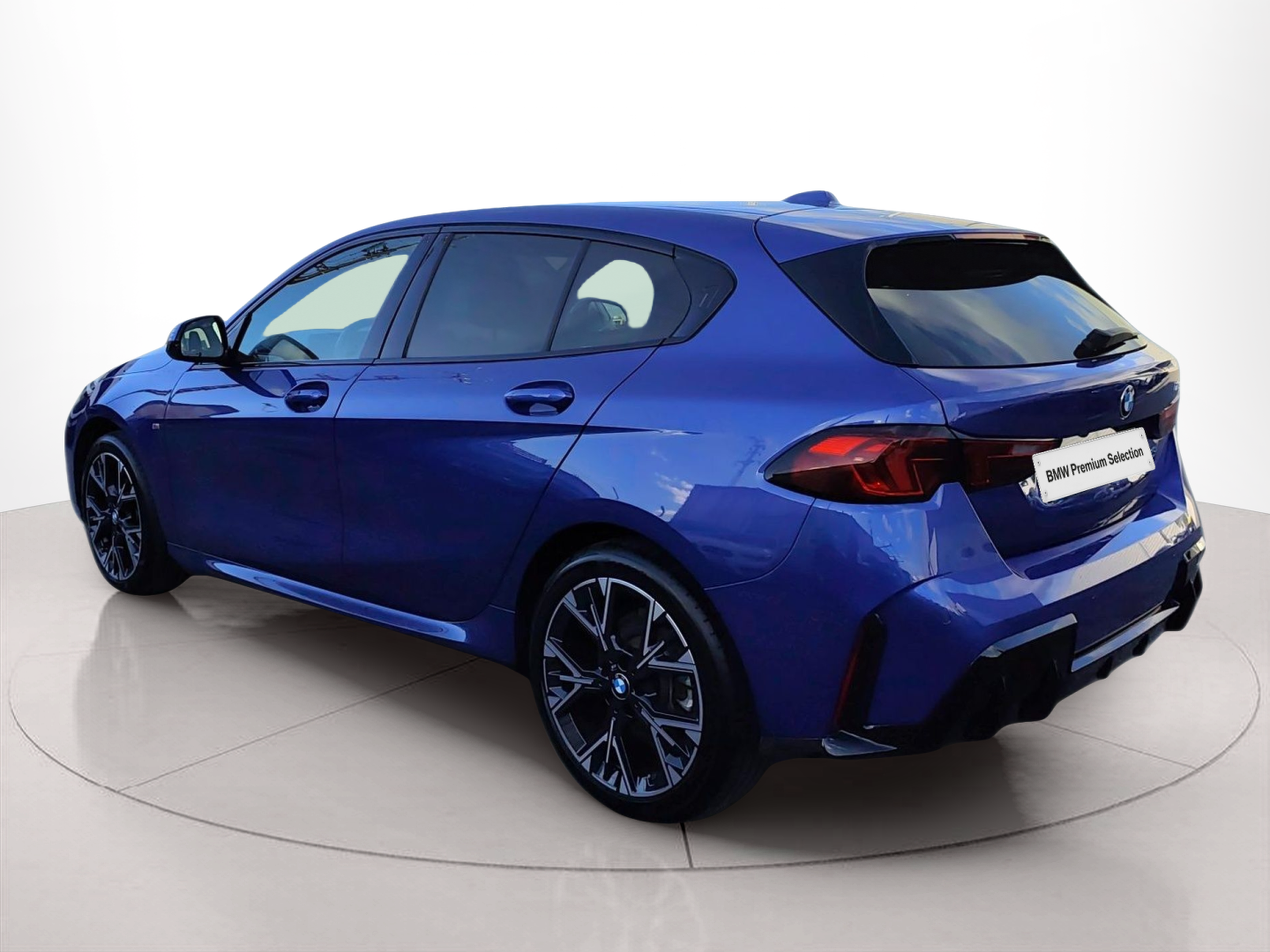 BMW Série 1 116i color Azul. Año 2025. 90KW(122CV). Gasolina. En concesionario Caetano Aveiro de Aveiro