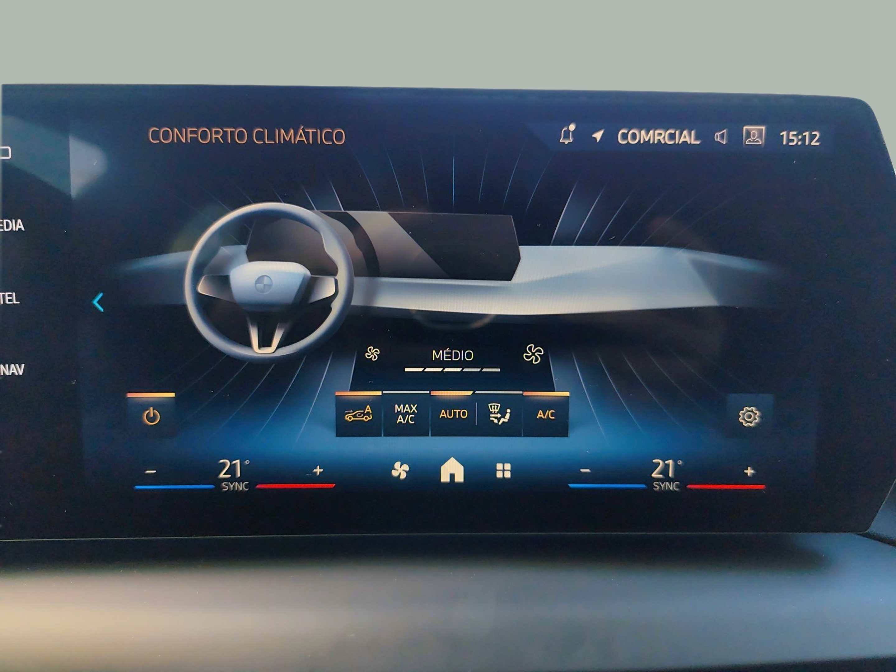 BMW Série 1 116i color Azul. Año 2025. 90KW(122CV). Gasolina. En concesionario Caetano Aveiro de Aveiro