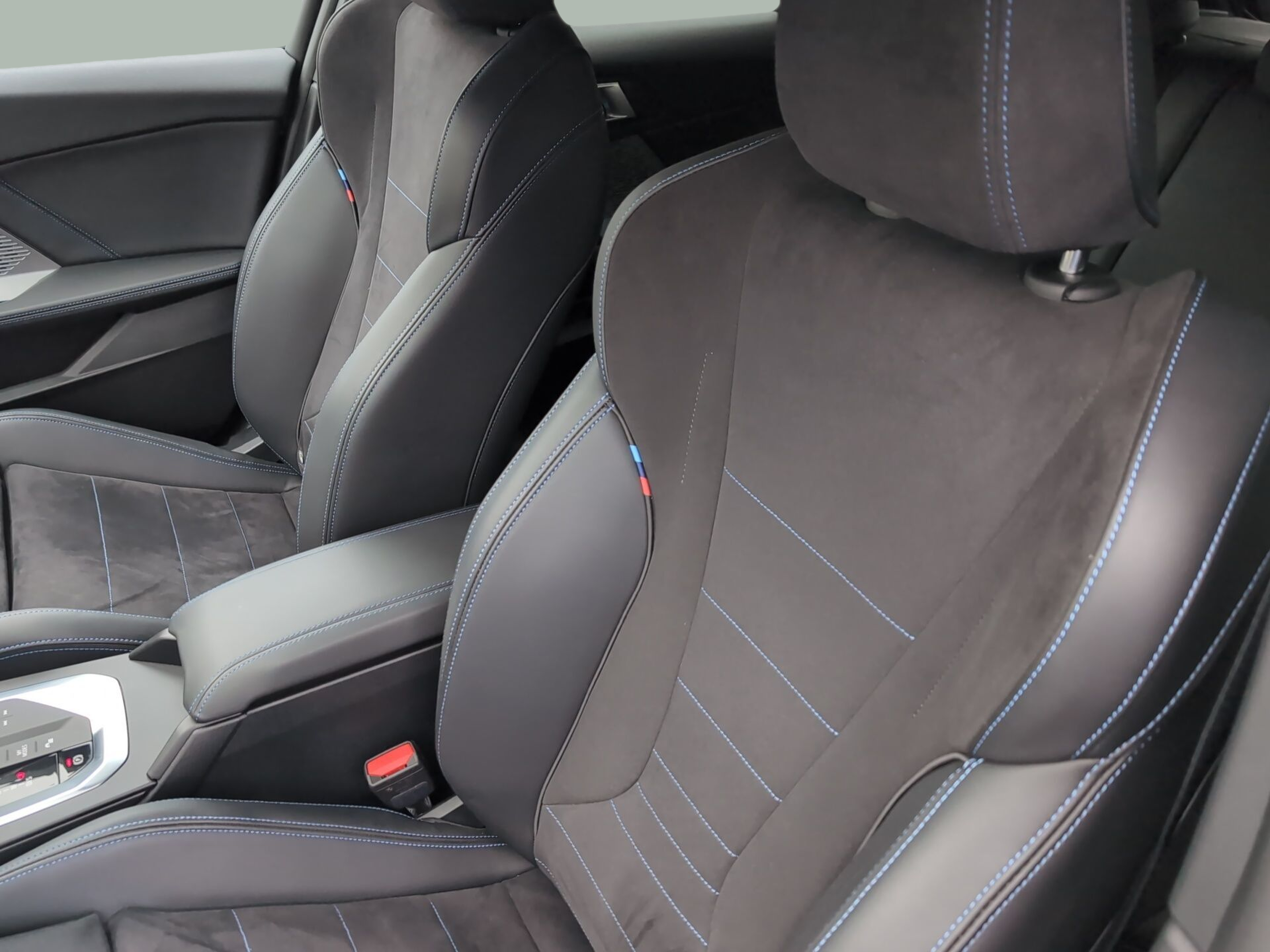 BMW Série 1 116i color Negro. Año 2025. 90KW(122CV). Gasolina. En concesionario Caetano Baviera Aveiro de Aveiro