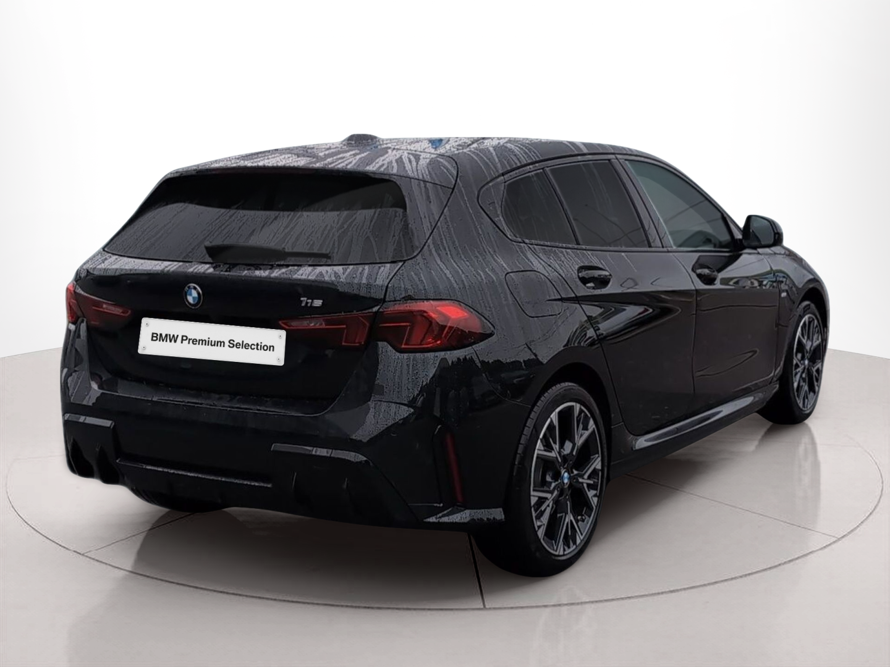 BMW Série 1 116i color Negro. Año 2025. 90KW(122CV). Gasolina. En concesionario Caetano Baviera Aveiro de Aveiro