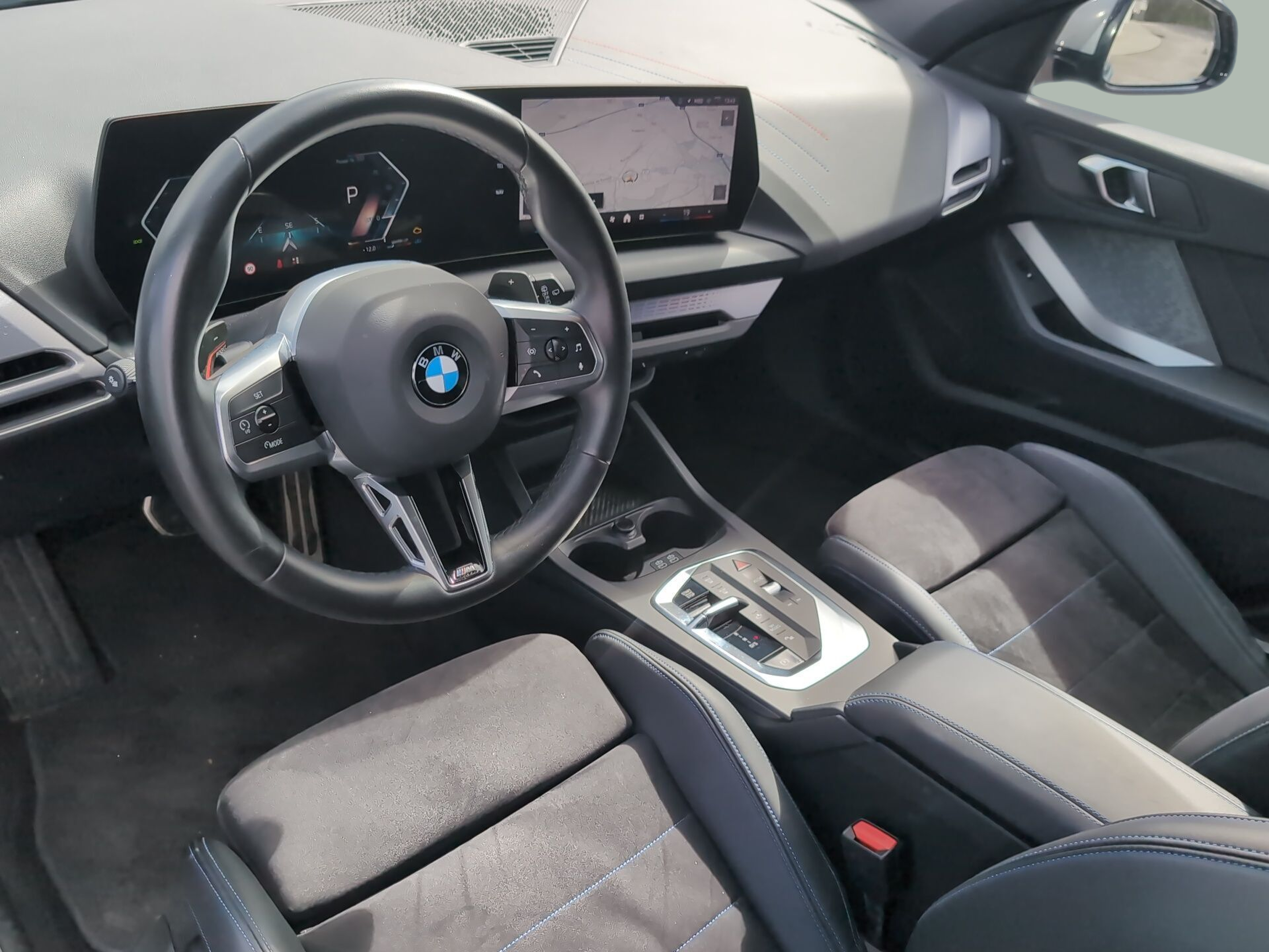 BMW Série 1 116i color Gris. Año 2025. 90KW(122CV). Gasolina. En concesionario Caetano Aveiro de Aveiro