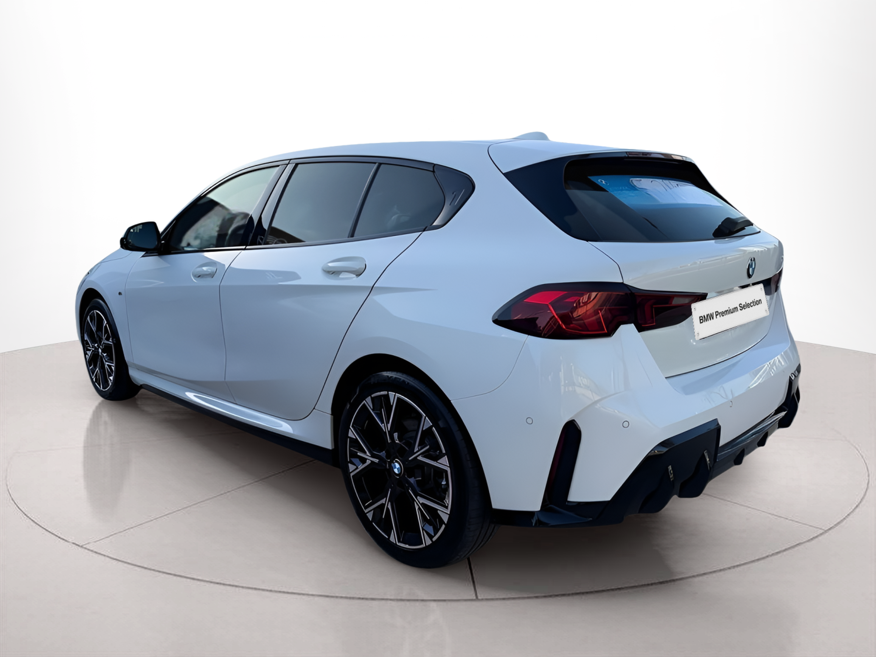 BMW Série 1 116i color Blanco. Año 2025. 90KW(122CV). Gasolina. En concesionario Caetano Baviera Faro de Faro