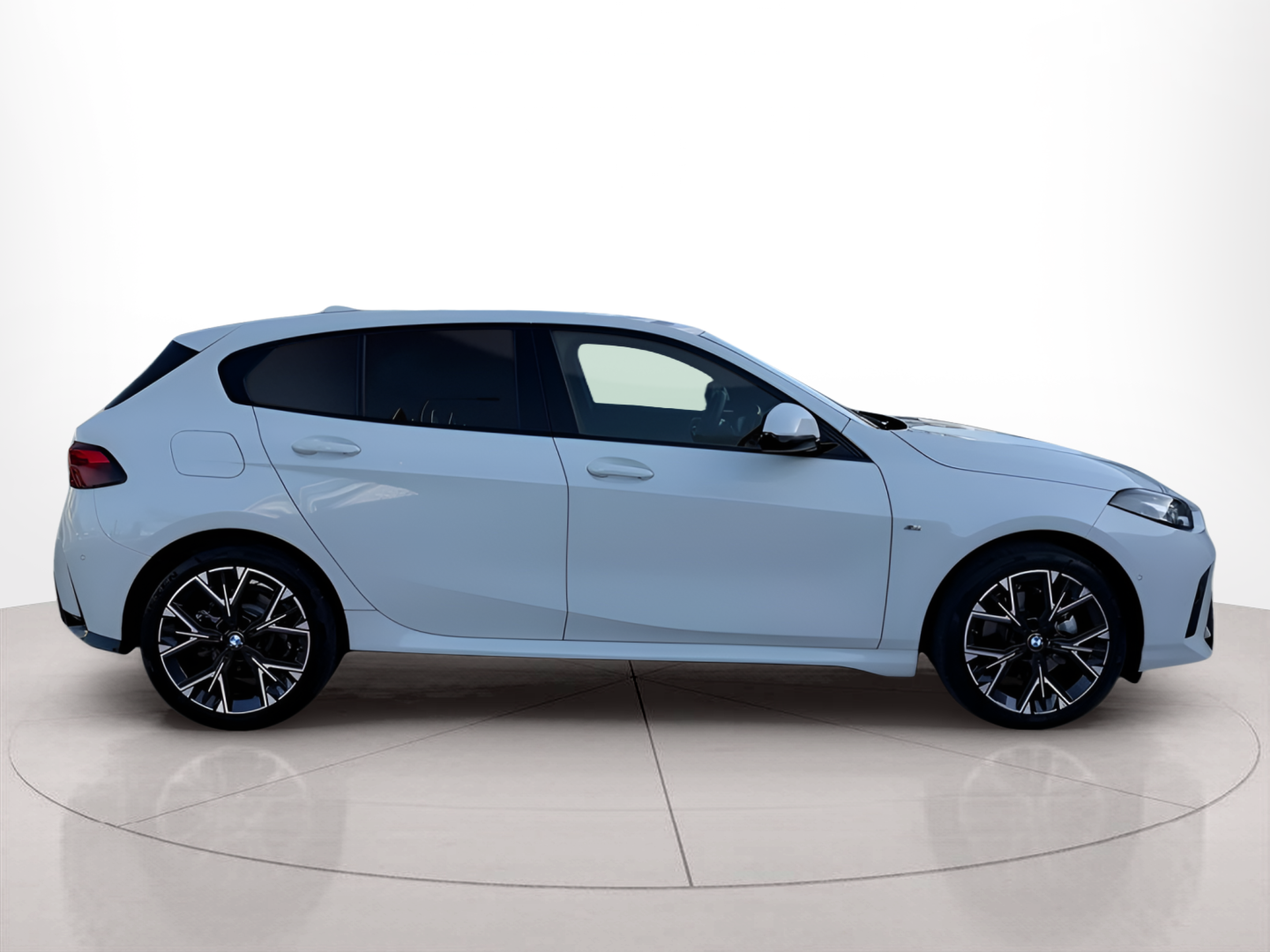 Fotos de BMW Série 1 116i color Blanco. Año 2025. 90KW(122CV). Gasolina. En concesionario Caetano Baviera Faro de Faro