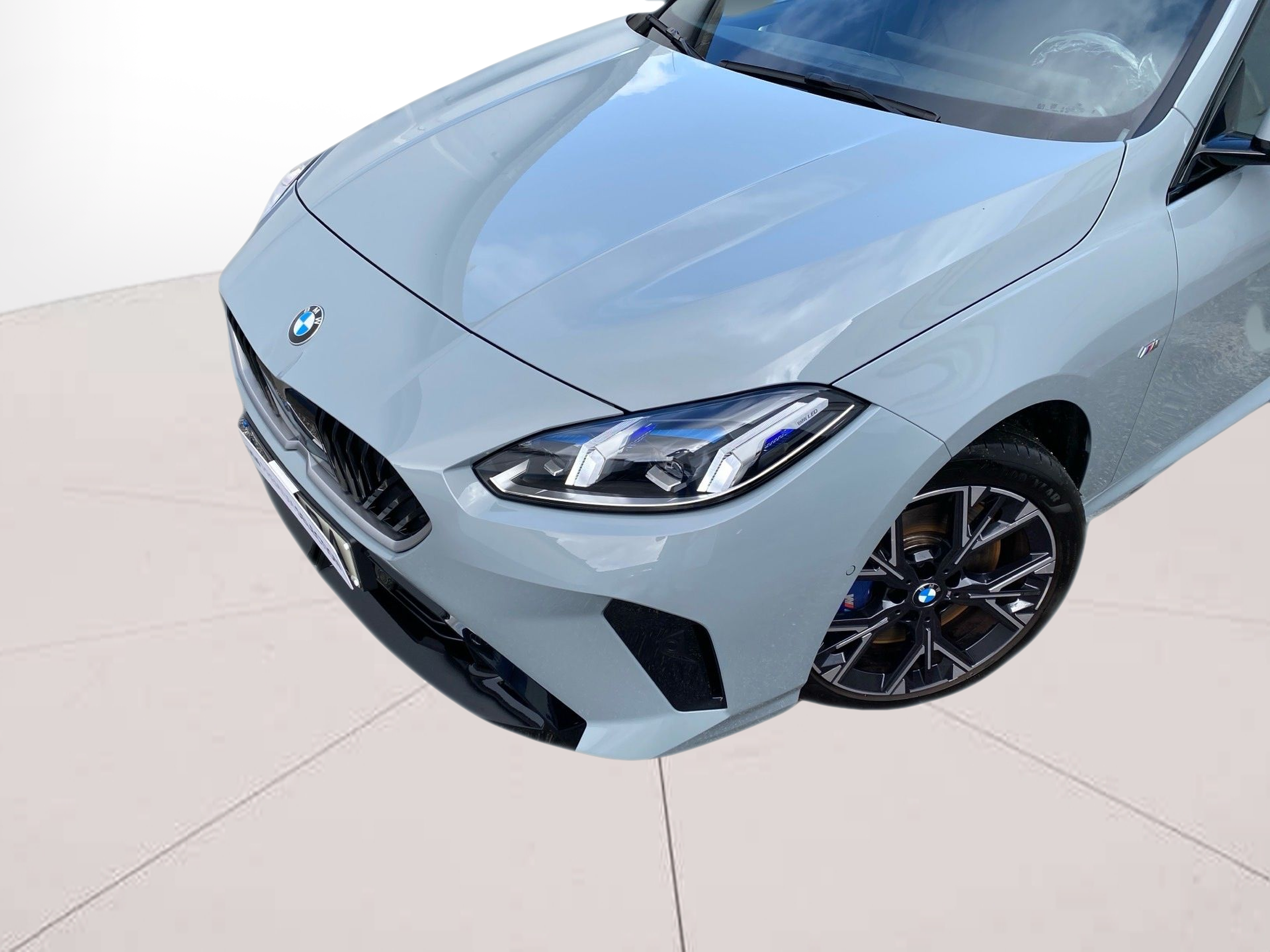 BMW Série 2 220d Gran Coupé color Gris. Año 2024. 125KW(170CV). Gasolina. En concesionario Caetano Lisboa de Lisboa