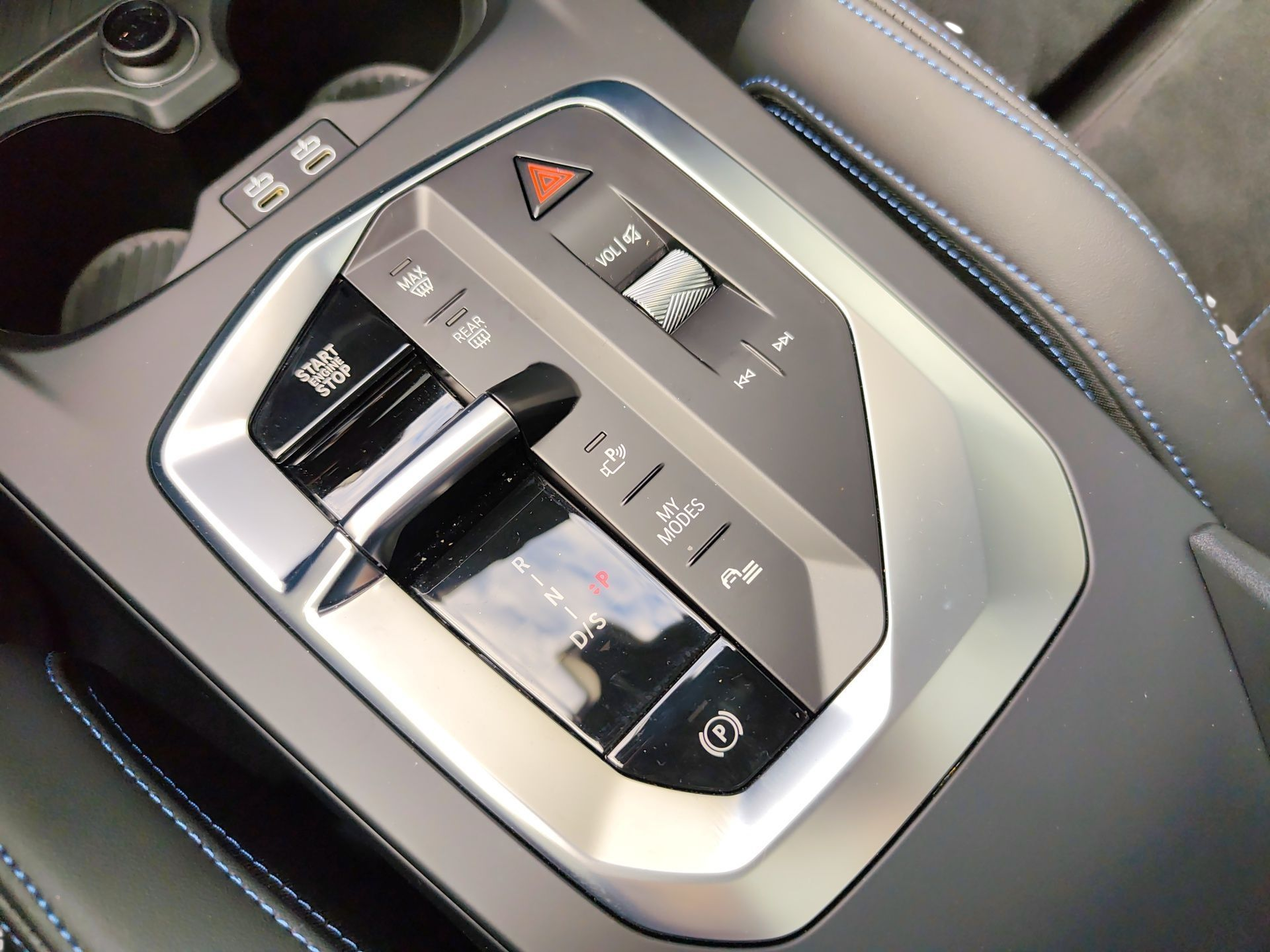 BMW Série 2 220d Gran Coupé color Azul. Año 2024. 125KW(170CV). Gasolina. En concesionario Caetano Aveiro de Aveiro