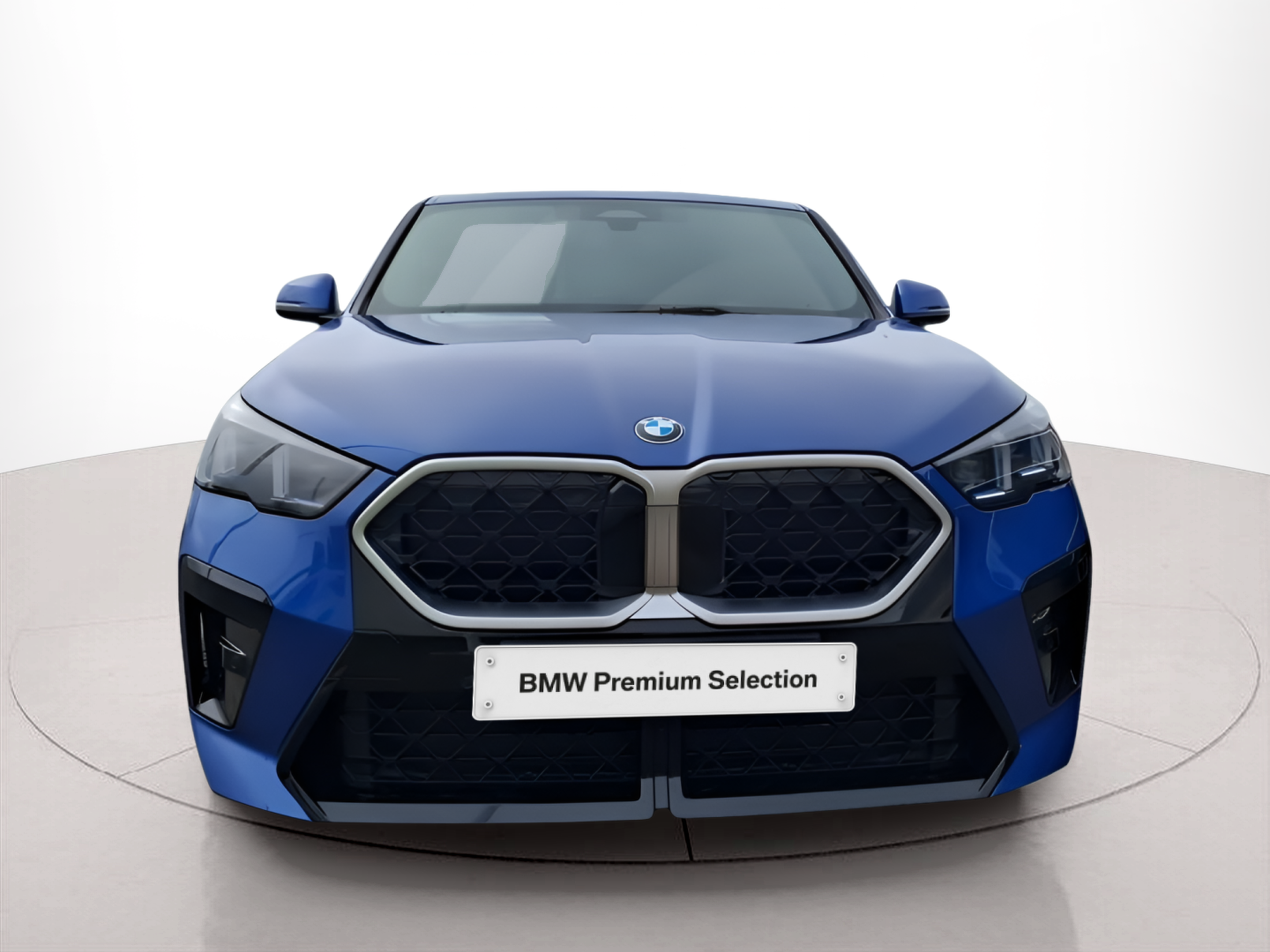 Fotos de BMW X2 sDrive18d color Azul. Año 2025. 110KW(150CV). Diesel. En concesionario Caetano Portimão de Portimão