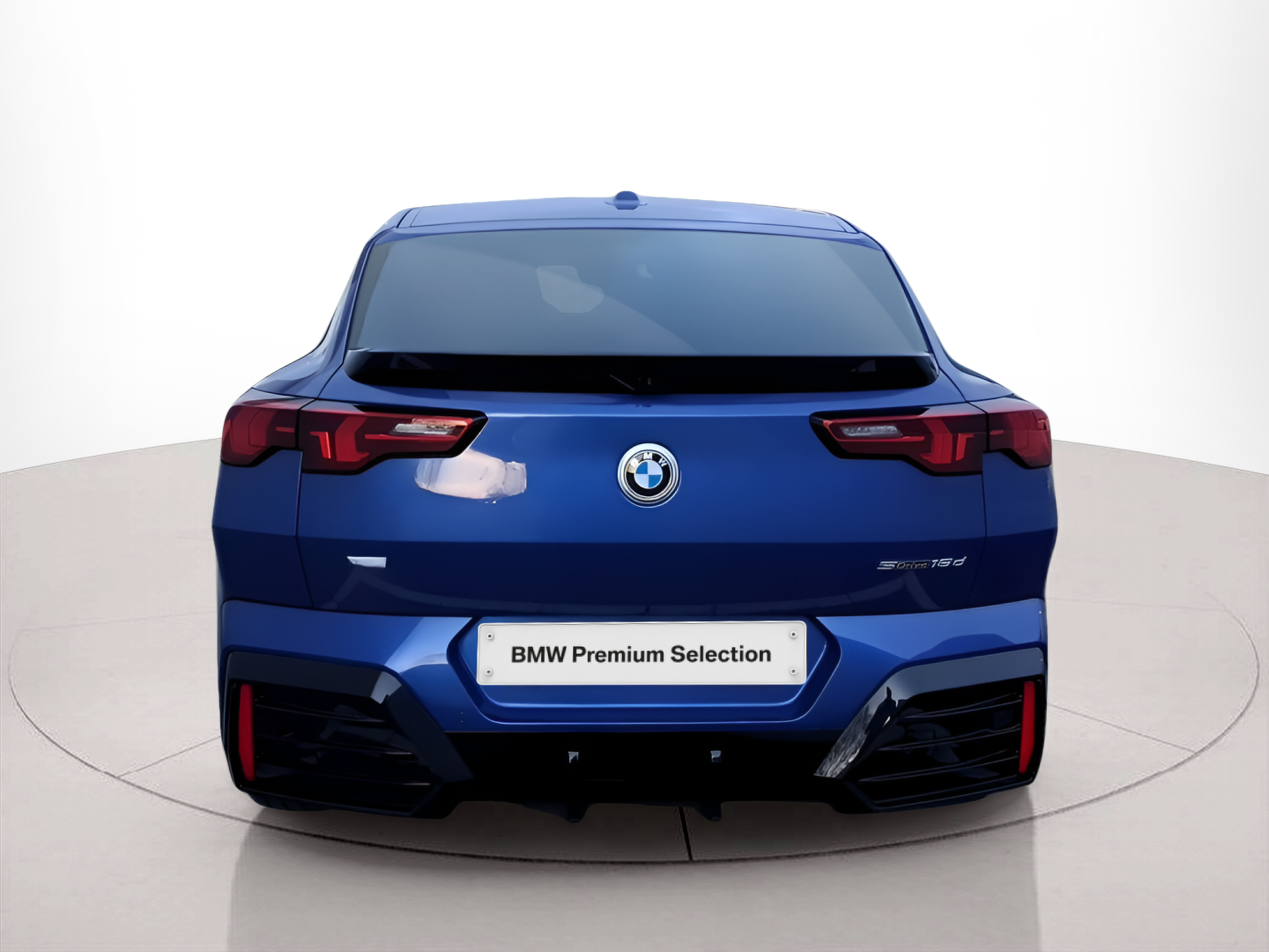 BMW X2 sDrive18d color Azul. Año 2025. 110KW(150CV). Diesel. En concesionario Caetano Portimão de Portimão