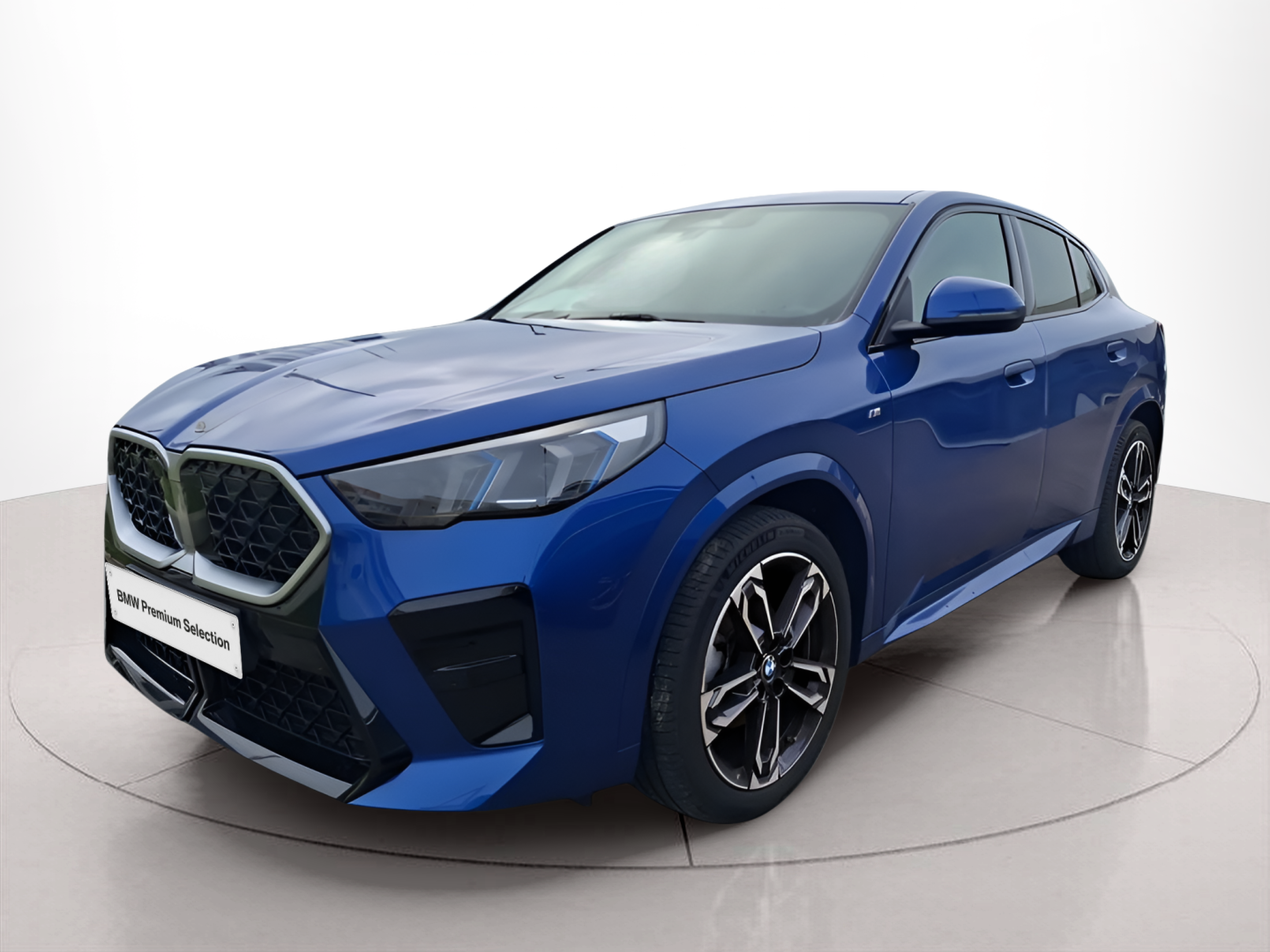 Fotos de BMW X2 sDrive18d color Azul. Año 2025. 110KW(150CV). Diesel. En concesionario Caetano Portimão de Portimão
